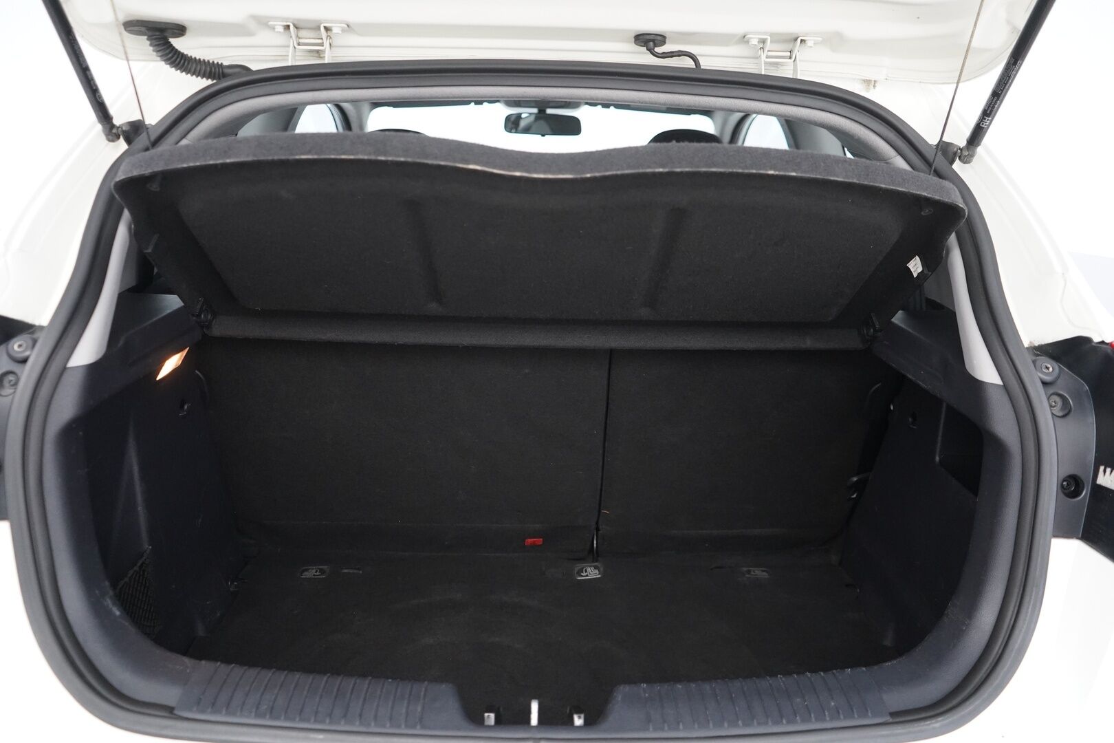 Kia Rio 2012 1,2 ISG LX 3D EcoDynamics *Ac / Lohkolämmitin sisähaaralla / Penkinlämmittimet - Suomi-auto / Kytkin uusittu 04/25 / Uusi tuulilasi vaihdettu 07/25! / Vuoden leima!