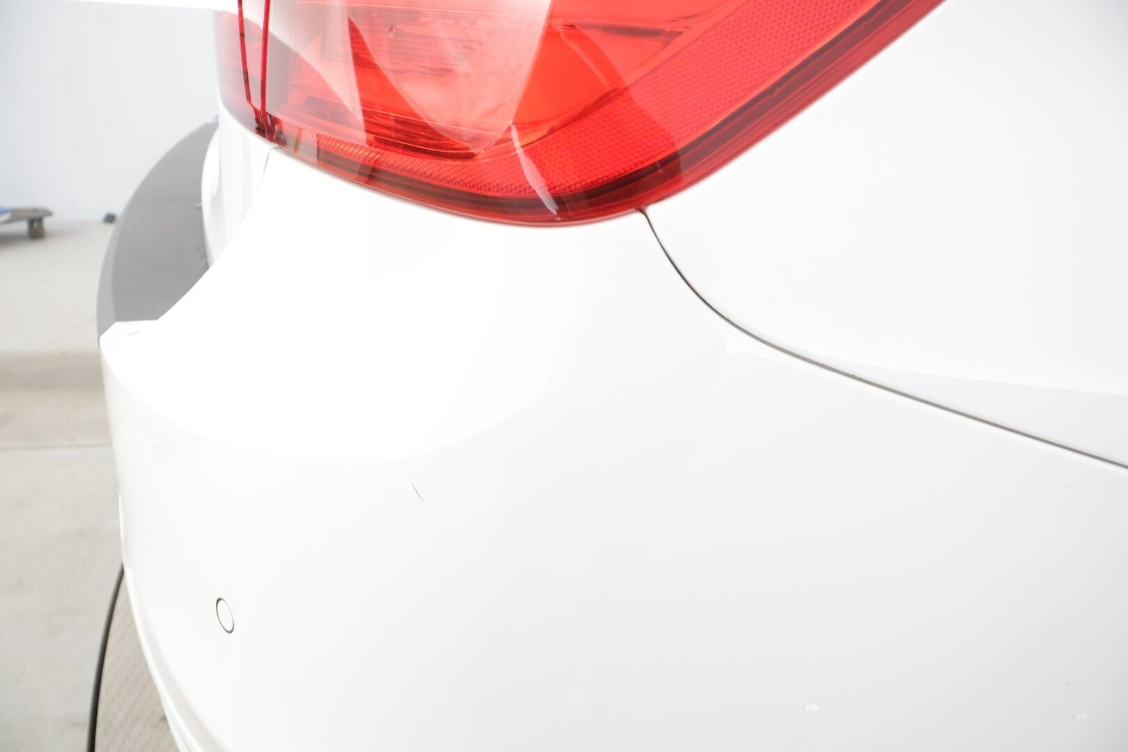 BMW 320 2013 F30 Sedan 320i TwinPower Turbo A xDrive Limited xDrive Edition  *YritysOutlet - Myydään vain yrityksille* - *Tämä auto myydään yritysOutlet valikoimasta vain yrityksille*