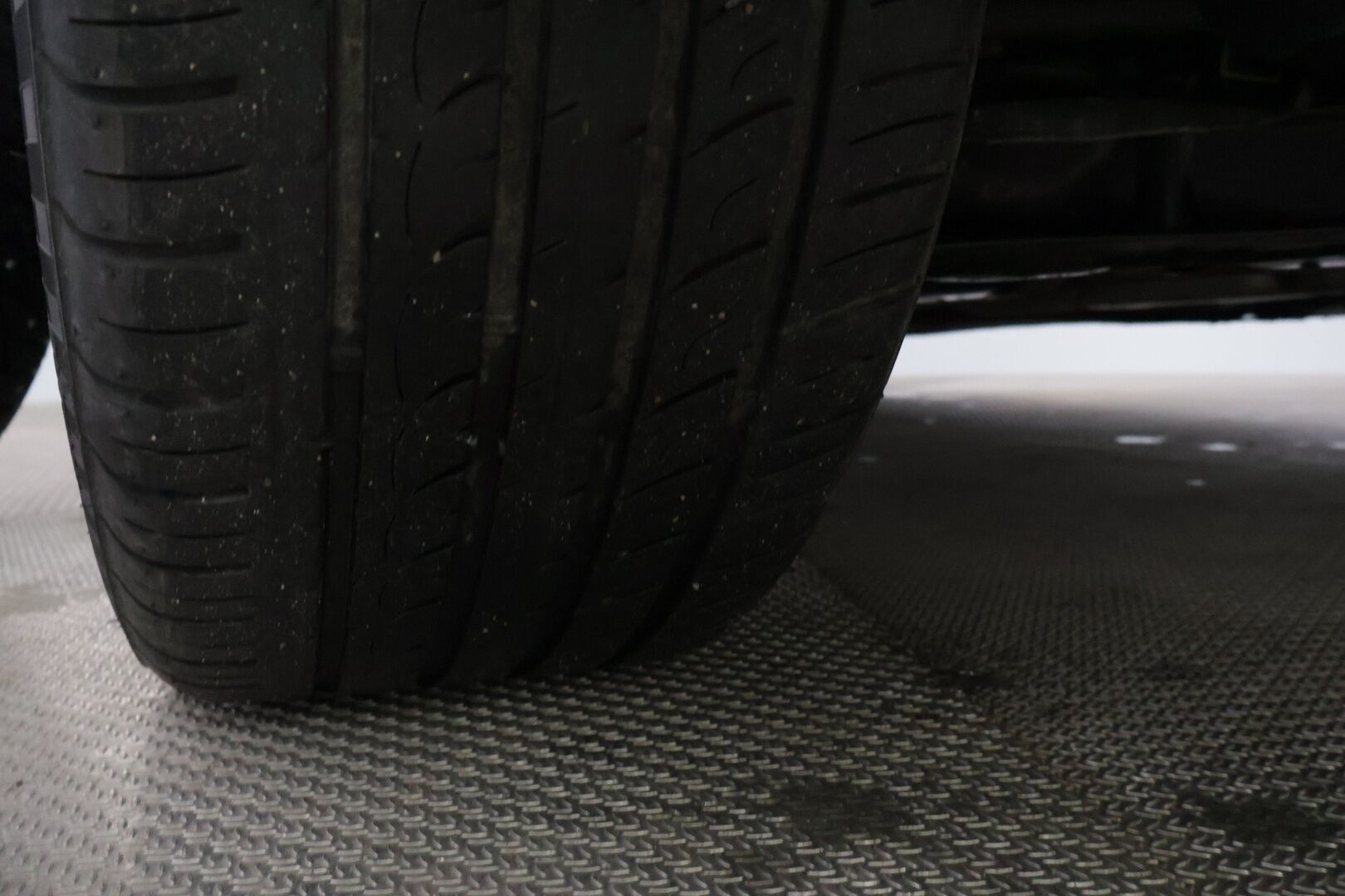 BMW 320 2013 F30 Sedan 320i TwinPower Turbo A xDrive Limited xDrive Edition  *YritysOutlet - Myydään vain yrityksille* - *Tämä auto myydään yritysOutlet valikoimasta vain yrityksille*