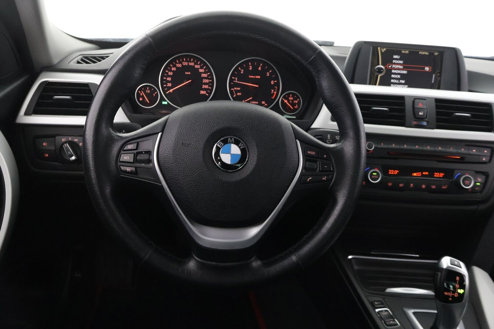 BMW 320 2013 F30 Sedan 320i TwinPower Turbo A xDrive Limited xDrive Edition  *YritysOutlet - Myydään vain yrityksille* - *Tämä auto myydään yritysOutlet valikoimasta vain yrityksille*