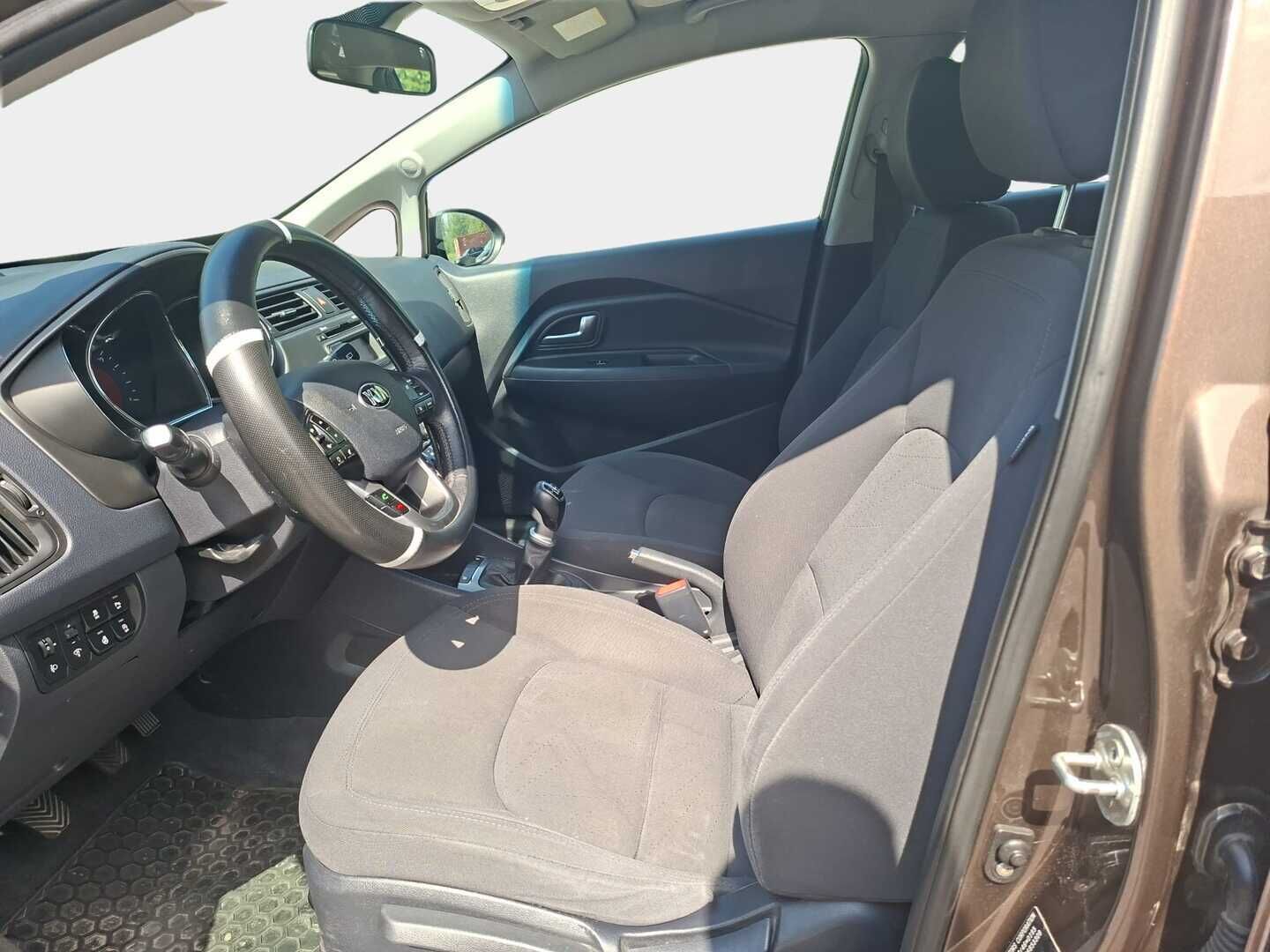Kia Rio 2013 1,4 ISG EX 5D EcoDynamics - | Tutkat | Vakkari | Hyvin huollettu | 2x renkaat |