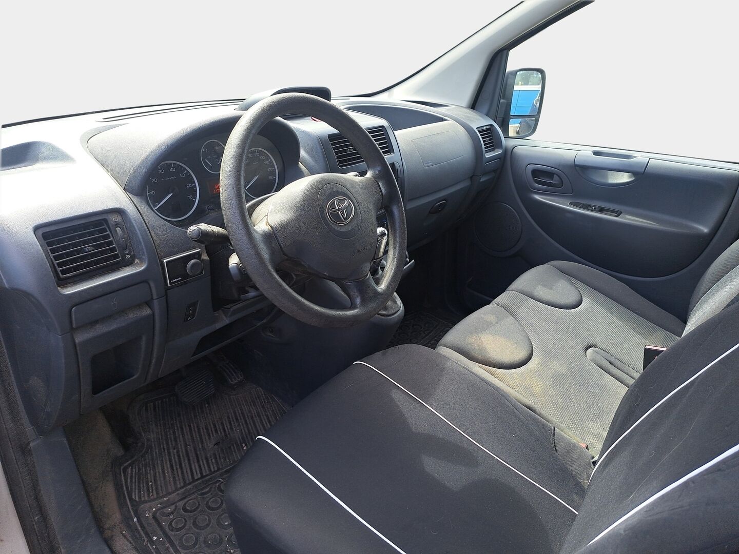 Toyota Proace 2015 L2H1 2,0 D 163 Active A/T - | 1-om. Suomi-auto | Webasto | Vetokoukku | Vakionopeudensäädin | Jakohihna vaihdettu 117tkm 4/26! | Maltilliset kilometrit! |