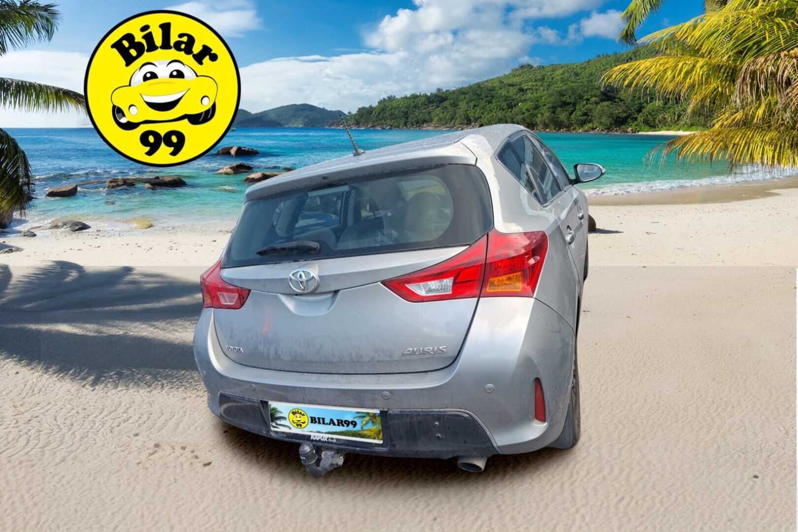 Toyota Auris 2013 1,6 Valvematic Premium Multidrive S 5ov - | Suomi-auto | Peruutuskamera | Vakionopeudensäädin | Sporttipenkit | Kahdet hyväkuntoiset renkaat + alumiinivanteet |