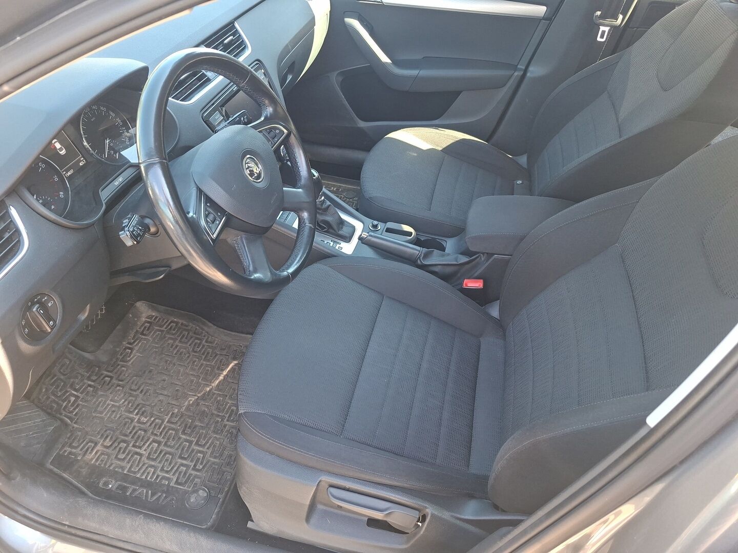 Skoda Octavia 2014 1,8 TSI Elegance DSG Autom. - | Vakkari | Webasto | Suomi-auto | Tutka | 2x Renkaat alumiinivanteilla |