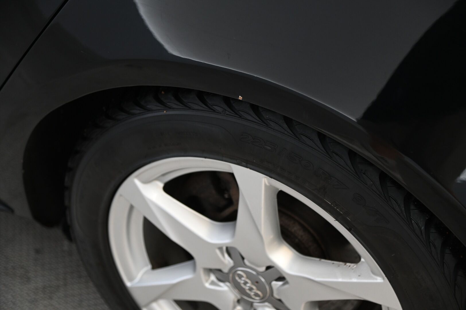 Audi A4 2009 Quattro *Myydään Huutokaupat.com* - Webasto / Sportti penkit / Koneremppa tehty! / MYYDÄÄN HUUTOKAUPAT.COMISSA 