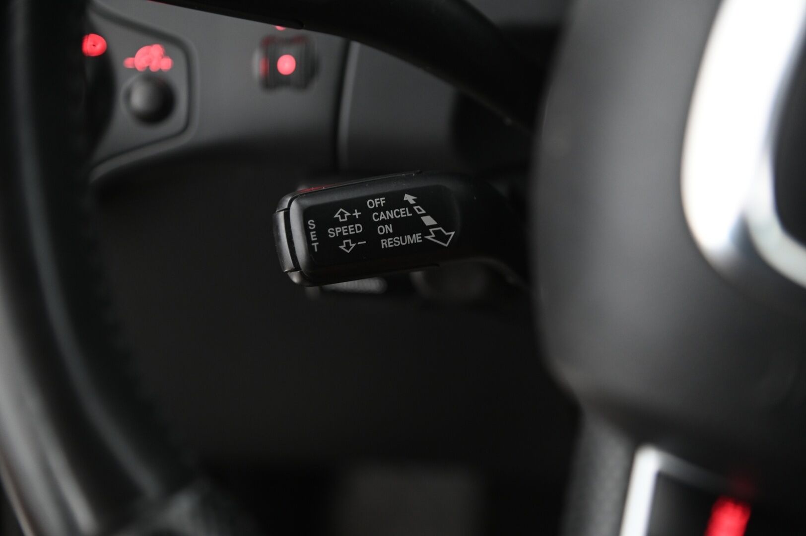Audi A4 2009 Quattro *Myydään Huutokaupat.com* - Webasto / Sportti penkit / Koneremppa tehty! / MYYDÄÄN HUUTOKAUPAT.COMISSA 