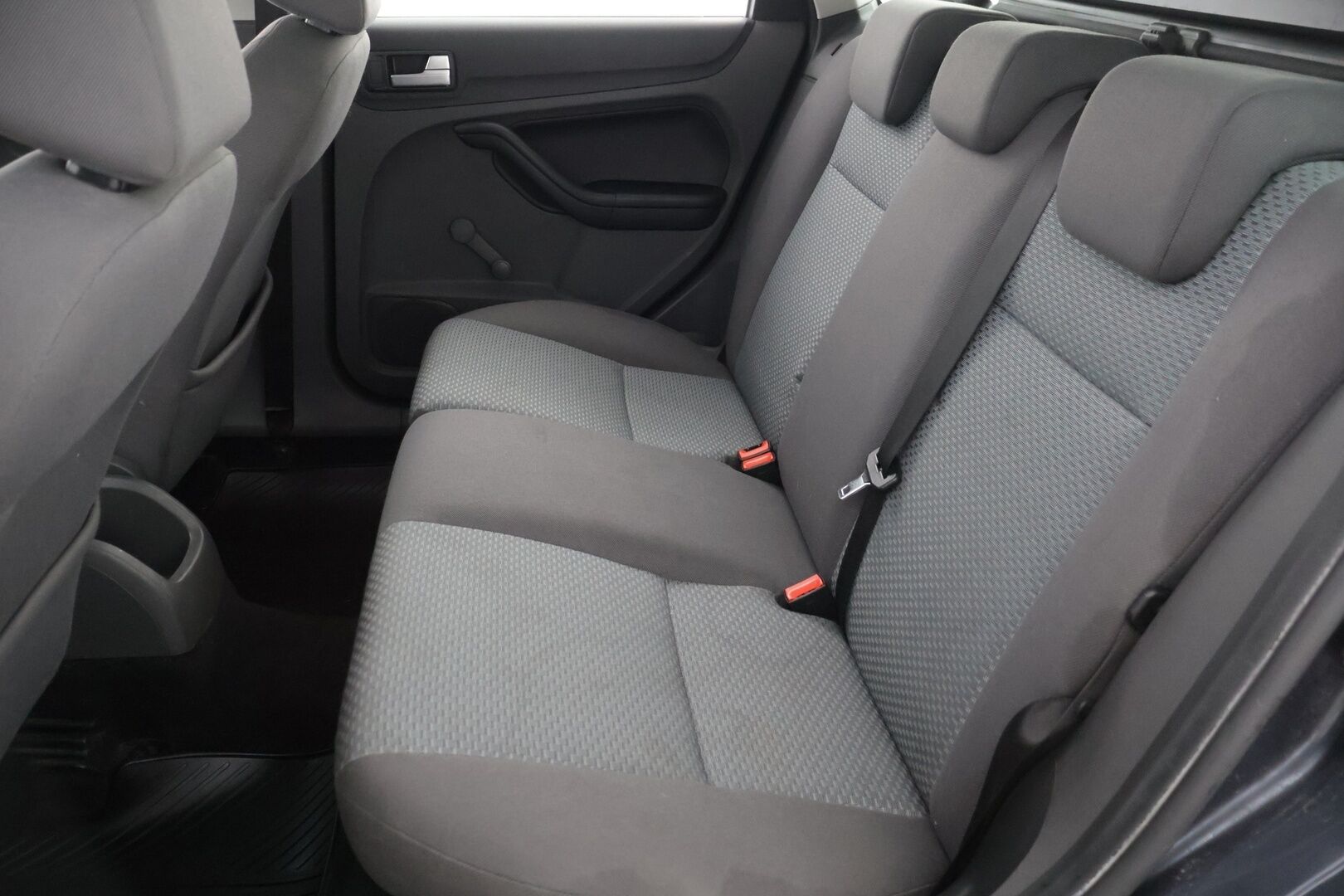 Ford Focus 2007 1,6 100hv Trend M5 Wagon *MYYDÄÄN HUUTOKAUPAT.COM*