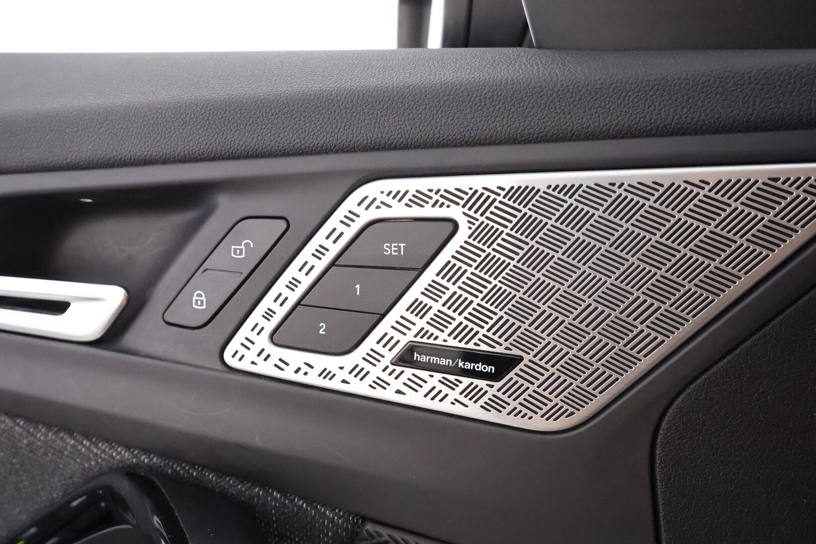 BMW X1 2024 U11 30e xDrive Charged Edition - | ACC | Lisälämmitin | Koukku | H/K | Widescreen | Hierova Muistipenkki | P.Kamera | Comfort Access | Apple&Android | 1.Om suomi-auto | Kahdet Renkaat | Merkkihuollettu |