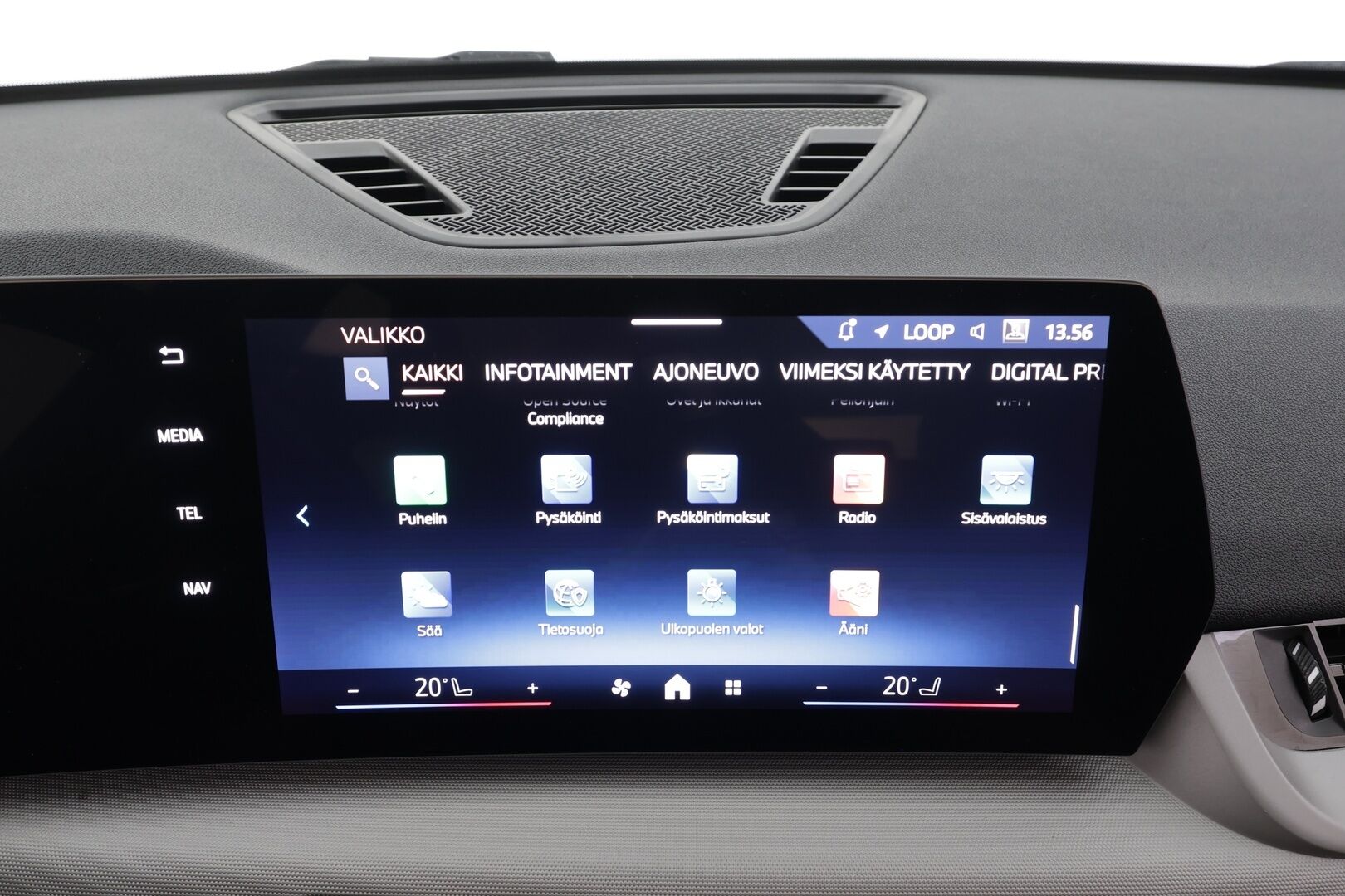 BMW X1 2024 U11 30e xDrive Charged Edition - | ACC | Lisälämmitin | Koukku | H/K | Widescreen | Hierova Muistipenkki | P.Kamera | Comfort Access | Apple&Android | 1.Om suomi-auto | Kahdet Renkaat | Merkkihuollettu |