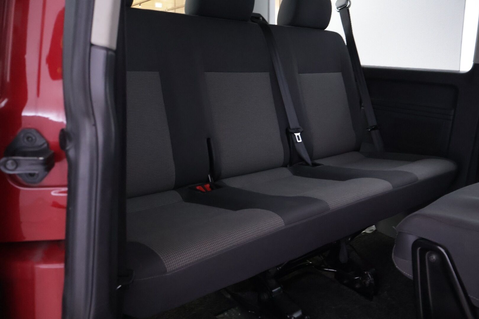 Volkswagen Caravelle 2014 Comfortline pitkä 2,0 TDI 103 kW 4Motion *8-paik / Vakkari / Koukku / Lohko / Suomiauto* - Hihna vaihdettu 198tkm / 8-paikkainen neliveto Suomiauto kaksilla hyväkuntoisilla renkailla!