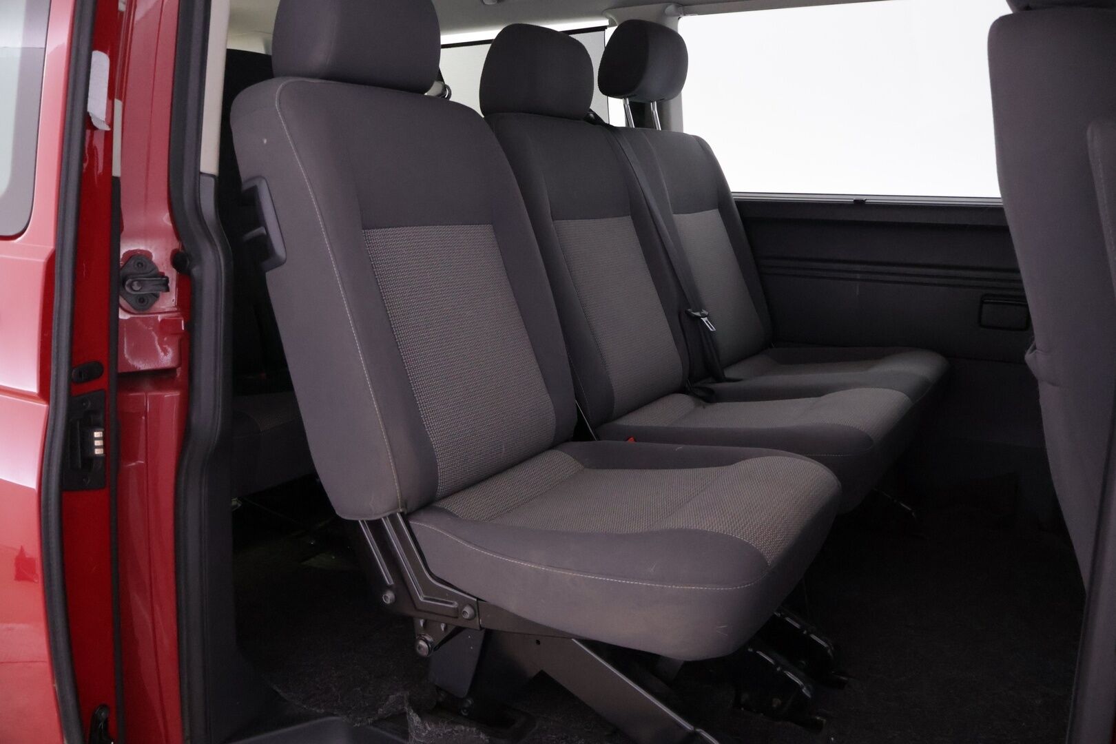 Volkswagen Caravelle 2014 Comfortline pitkä 2,0 TDI 103 kW 4Motion *8-paik / Vakkari / Koukku / Lohko / Suomiauto* - Hihna vaihdettu 198tkm / 8-paikkainen neliveto Suomiauto kaksilla hyväkuntoisilla renkailla!