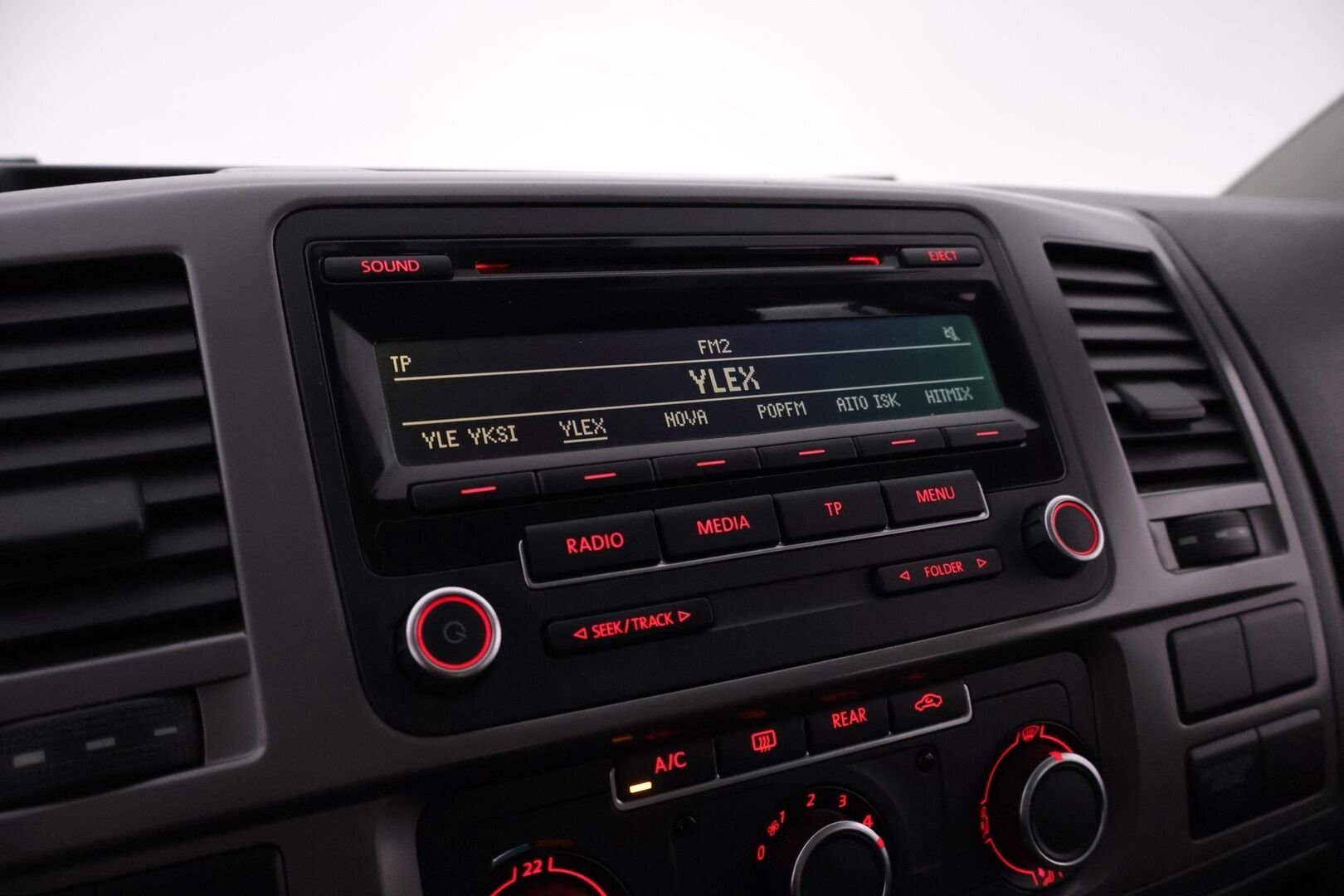 Volkswagen Caravelle 2014 Comfortline pitkä 2,0 TDI 103 kW 4Motion *8-paik / Vakkari / Koukku / Lohko / Suomiauto* - Hihna vaihdettu 198tkm / 8-paikkainen neliveto Suomiauto kaksilla hyväkuntoisilla renkailla!