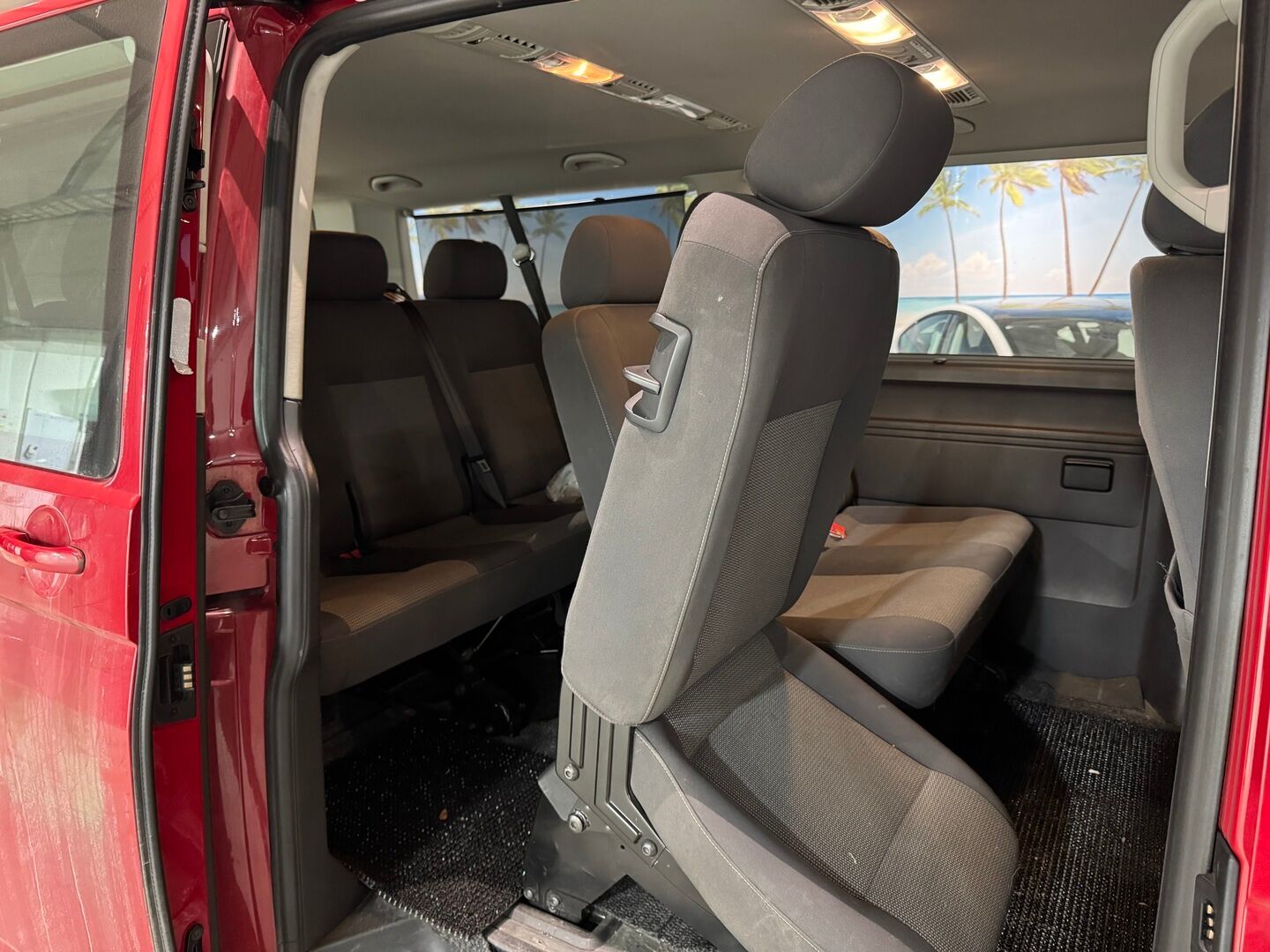 Volkswagen Caravelle 2013 Comfortline pitkä 2,0 TDI 103 kW 4Motion *8-paik / Vakkari / Koukku / Lohko / Suomiauto* - Hihna vaihdettu 198tkm / 8-paikkainen neliveto Suomiauto kaksilla hyväkuntoisilla renkailla!