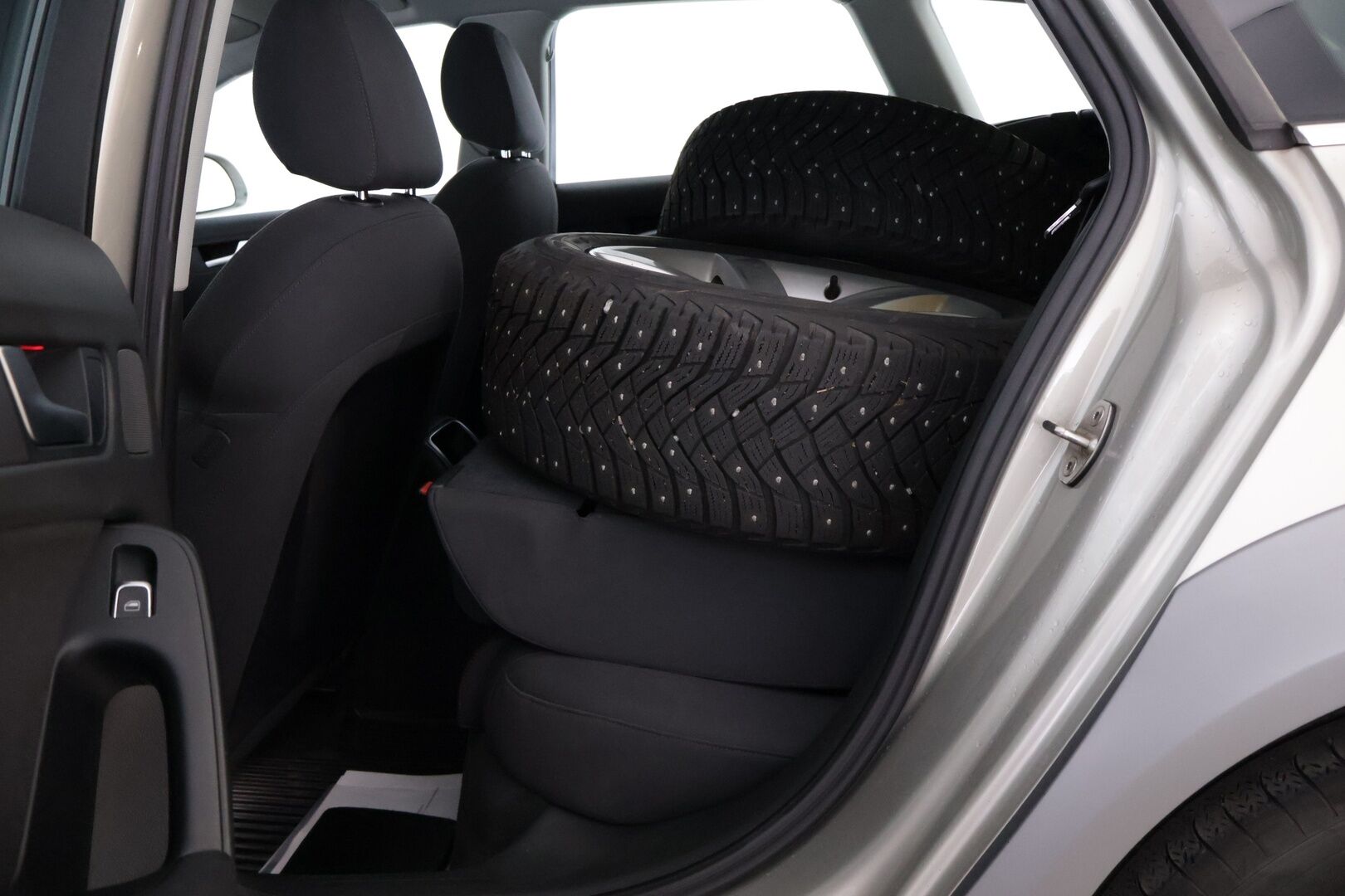 Audi A4 allroad quattro 2013 Business 2,0 TDI 130kW quattro S tronic *Myydään Huutokauppa.com* - Myydään Huutokauppa.com