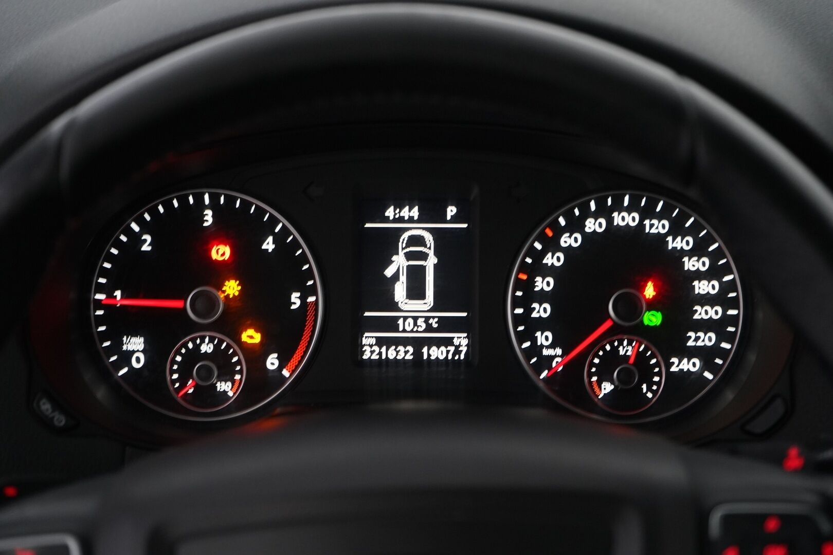 Seat Alhambra 2014 2,0 TDI 177 Style Business DSG 7H * Vakkari / Tutkat / Lohko /  Koukku / Lasikatto * - Suomi-auto / Myydään juuri katsastettuna & huollettuna / Kahdet OEM vanteet / 7-Paikkainen