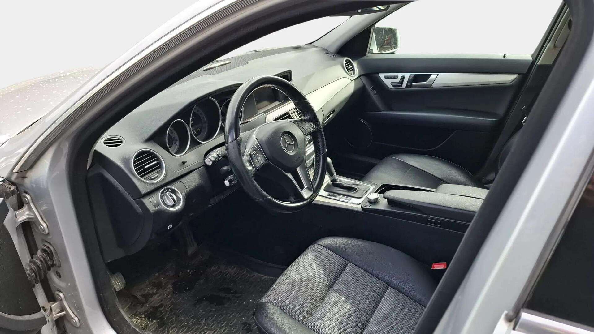 Mercedes-Benz C 2014 180 CDI BE T A Premium Business | YritysOutlet - Myydään vain yrityksille - | Muistipenkit | Lohko | Vakkari | BiXenon | Tutkat | Navi | Sähkökontti |