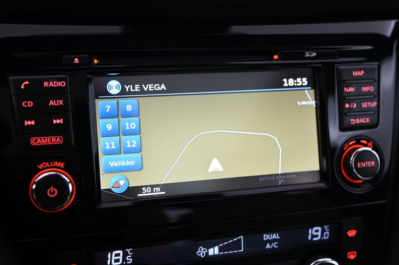Nissan Qashqai 2014 1,6dCi Tekna 4WD 6M/T Driver Asst Alcantara Premier *Lasikatto/  Nahka-alcantara/  360 Kamera/  Blis/  Koukku* - Suomiauto / Juuri huollettu / Kattavat varusteet
