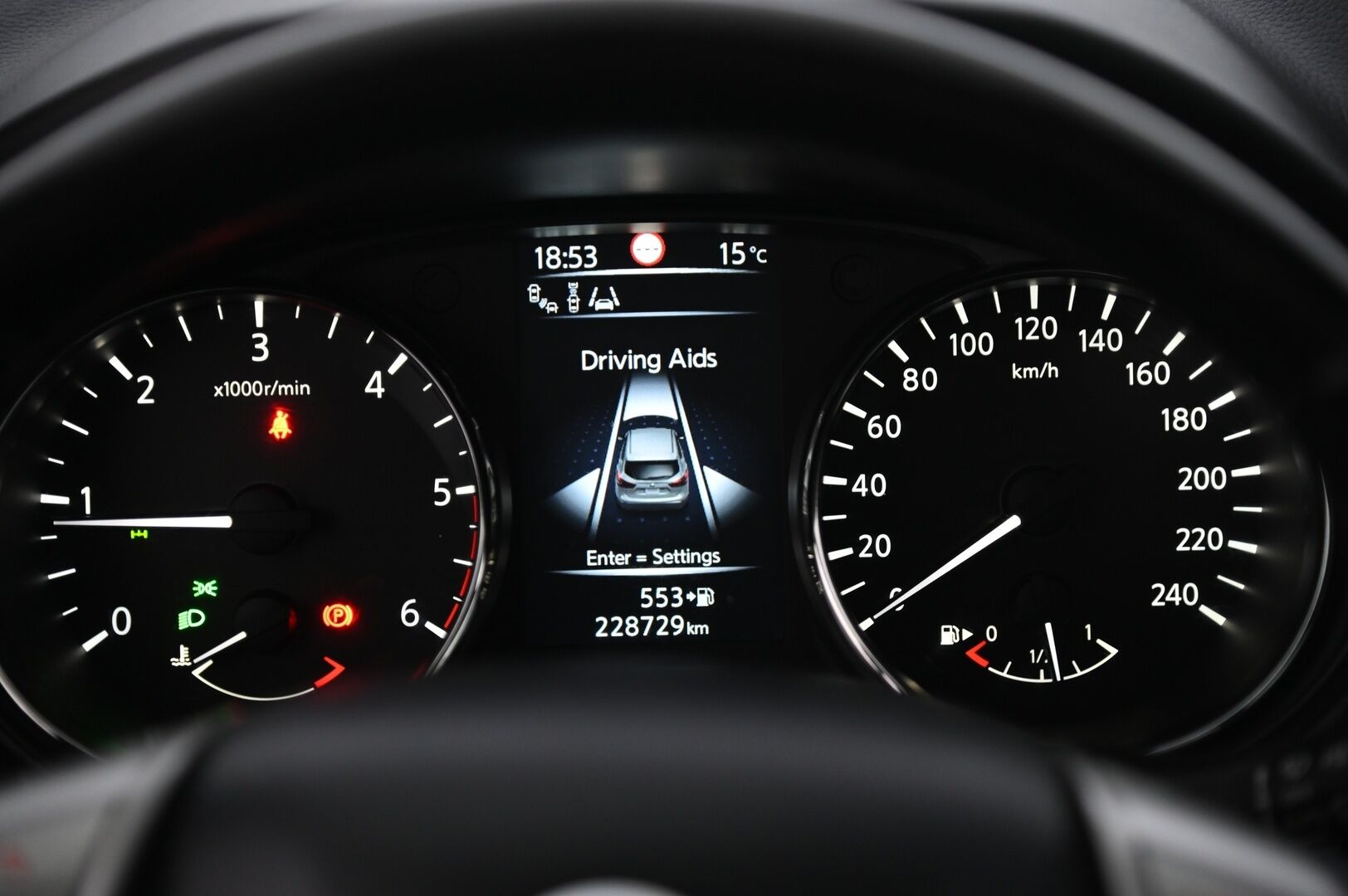 Nissan Qashqai 2014 1,6dCi Tekna 4WD 6M/T Driver Asst Alcantara Premier *Lasikatto/  Nahka-alcantara/  360 Kamera/  Blis/  Koukku* - Suomiauto / Juuri huollettu / Kattavat varusteet