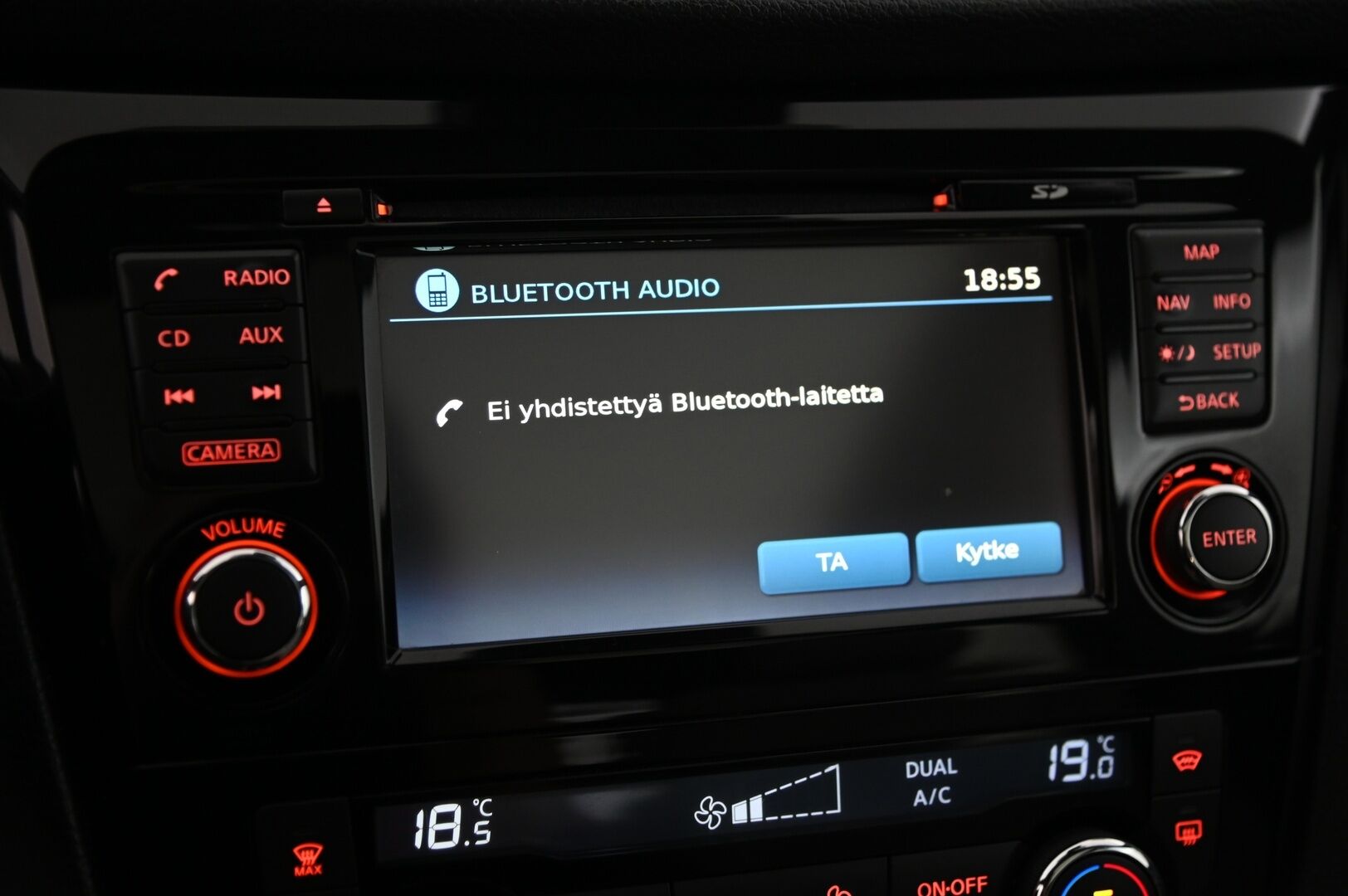 Nissan Qashqai 2014 1,6dCi Tekna 4WD 6M/T Driver Asst Alcantara Premier *Lasikatto/  Nahka-alcantara/  360 Kamera/  Blis/  Koukku* - Suomiauto / Juuri huollettu / Kattavat varusteet