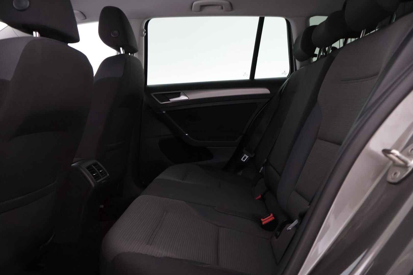 Volkswagen Golf 2014 Variant Comfortline 1,2 TSI 77 kW (105 hv) BlueMotion Technology * Webasto / Vakkari / Tutkat edessä ja takana * - * Juuri saapunut! / Suomi-auto / Kahdet renkaat omilla alumiinivanteilla! *