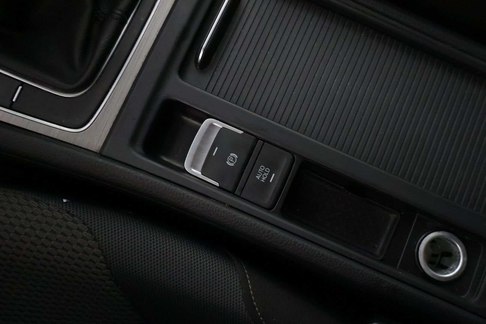 Volkswagen Golf 2014 Variant Comfortline 1,2 TSI 77 kW (105 hv) BlueMotion Technology * Webasto / Vakkari / Tutkat edessä ja takana * - * Juuri saapunut! / Suomi-auto / Kahdet renkaat omilla alumiinivanteilla! *