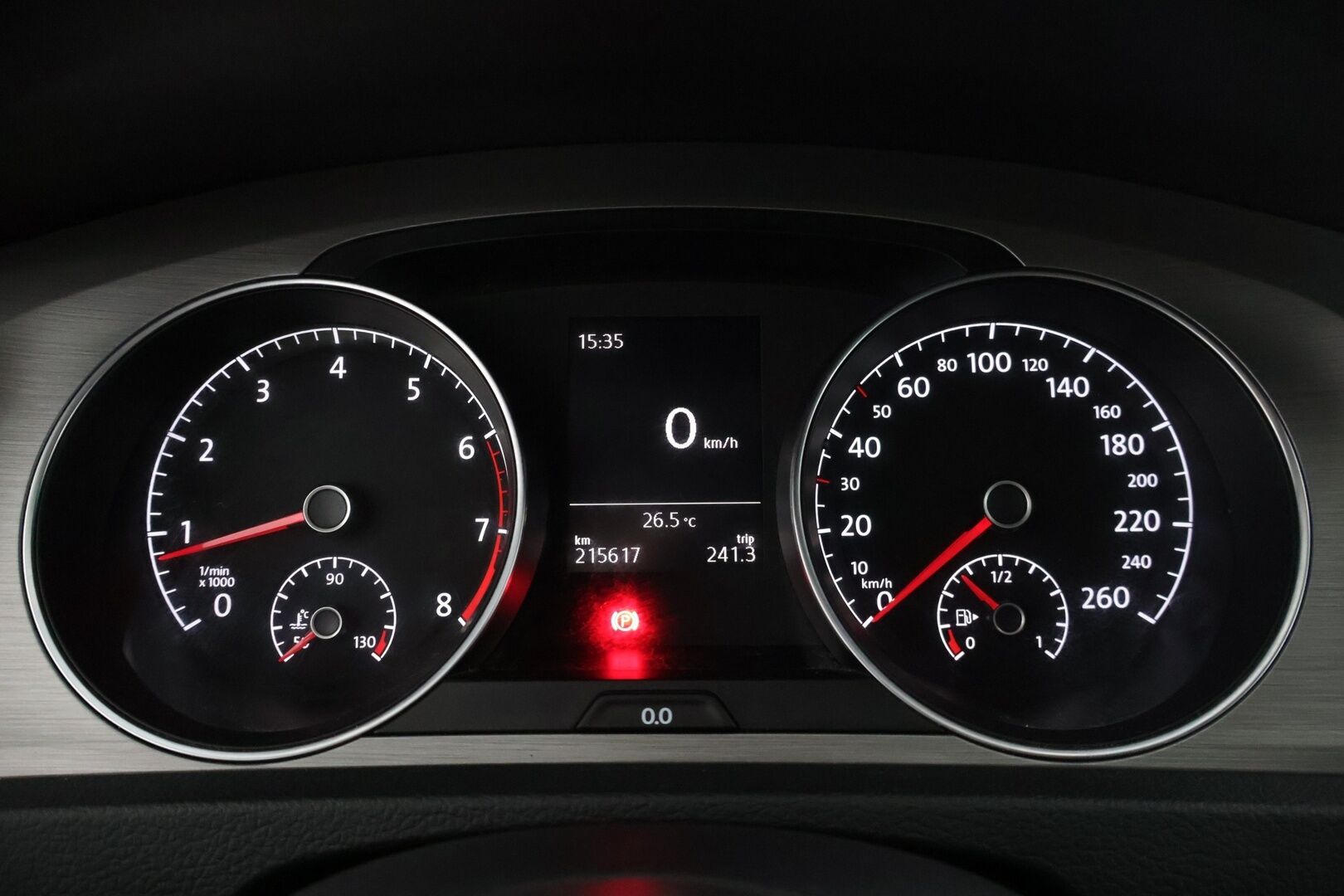 Volkswagen Golf 2014 Variant Comfortline 1,2 TSI 77 kW (105 hv) BlueMotion Technology * Webasto / Vakkari / Tutkat edessä ja takana * - * Juuri saapunut! / Suomi-auto / Kahdet renkaat omilla alumiinivanteilla! *