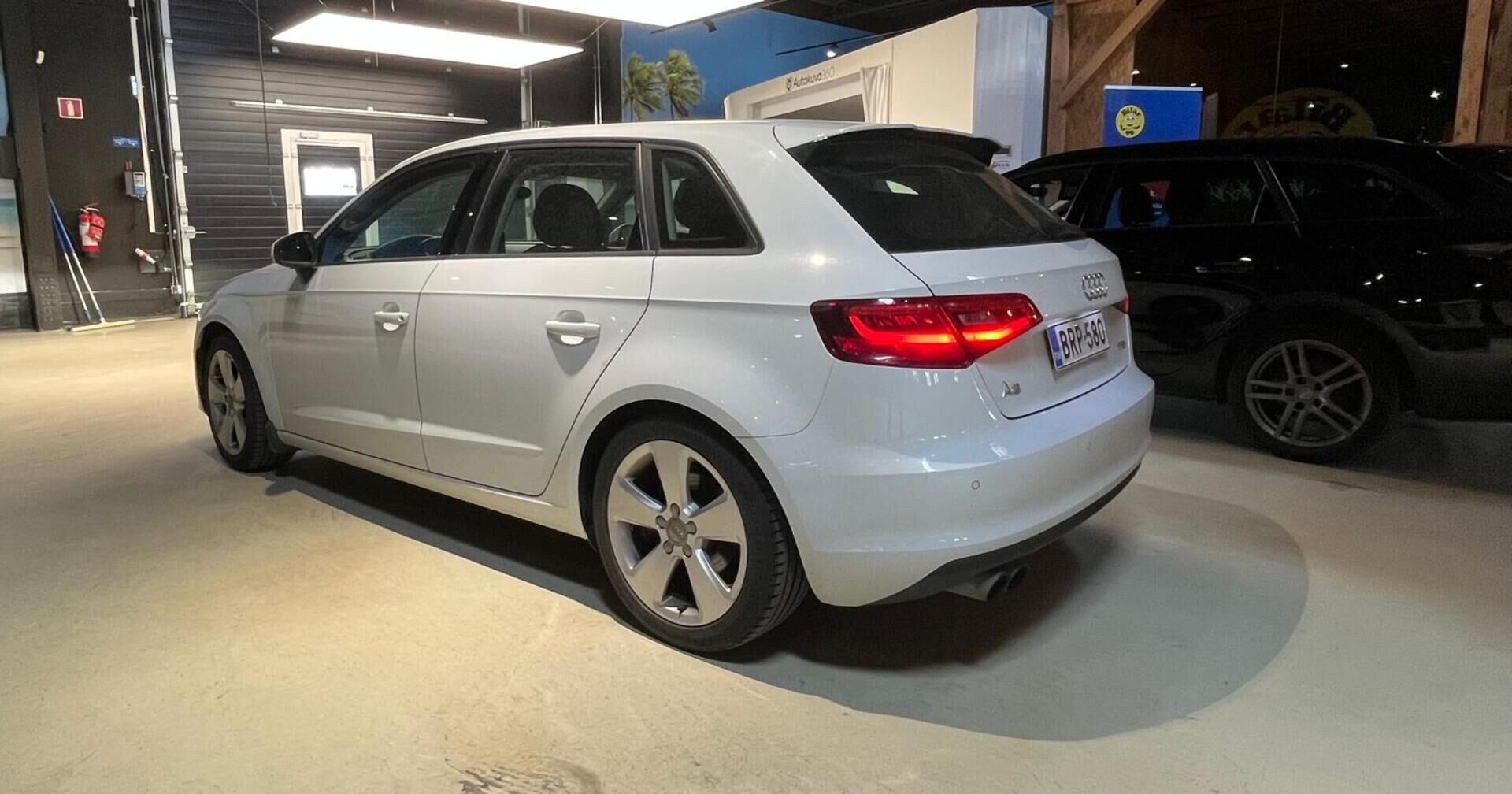 Audi A3 2014 Sportback Business Sport 1,4 TFSI 90 kW S tronic - Suomiauto / Vakkari / Lohko & Sisäpistoke / Peruutustutka / Xenon / Jakopää tehty!