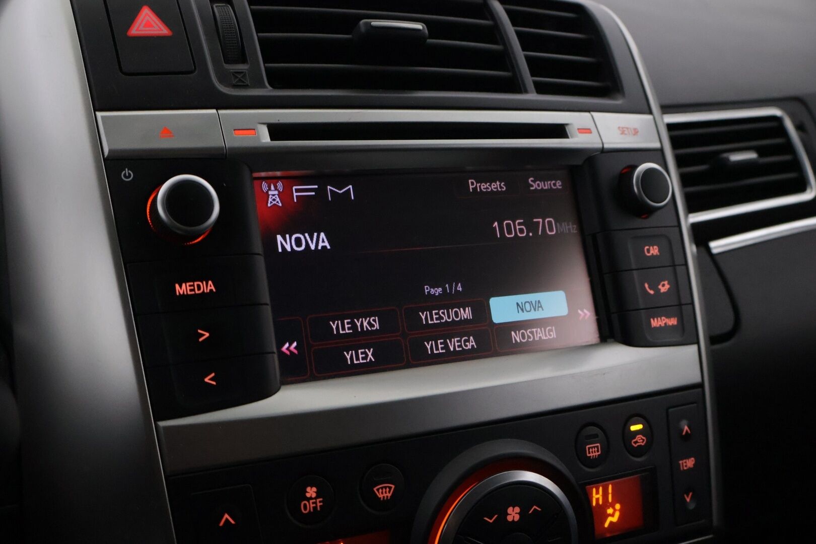 Toyota Verso 2014 1,8 Valvematic Active 7p - | Suomi-auto | Lohkolämmitin | Vakkari | Peruutuskamera | Koukku | Navi | 7-Paikkainen |