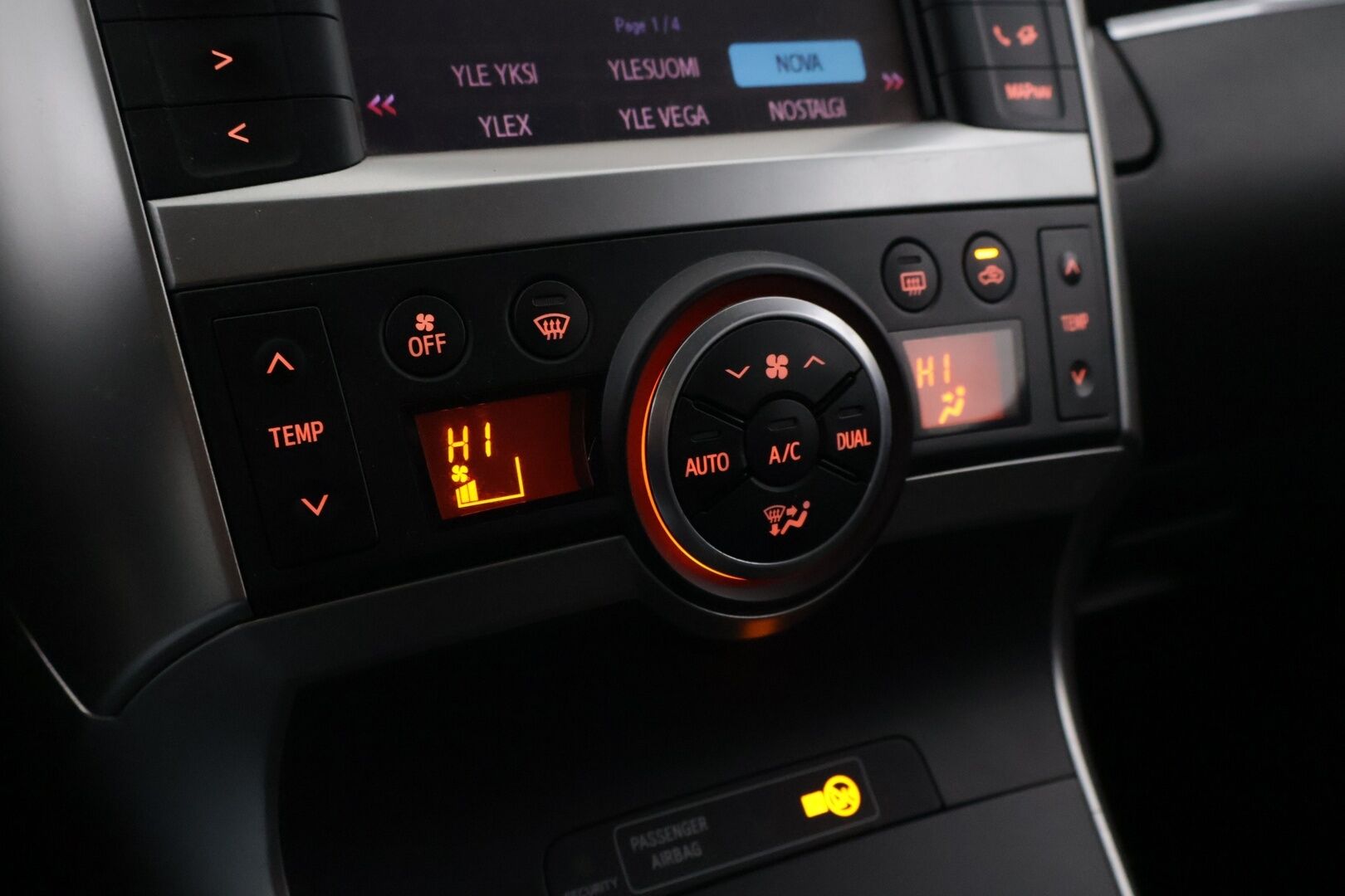 Toyota Verso 2014 1,8 Valvematic Active 7p - | Suomi-auto | Lohkolämmitin | Vakkari | Peruutuskamera | Koukku | Navi | 7-Paikkainen |