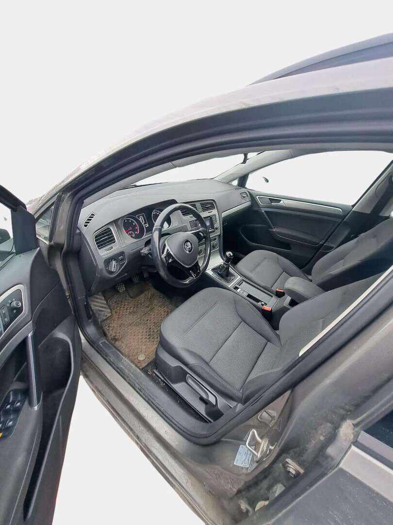 Volkswagen Golf 2014 Variant Comfortline 1,2 TSI 77 kW (105 hv) BlueMotion Technology * Webasto / Vakkari / Bluetooth / Autohold * - *Suomi-auto / Juuri huollettu / Kahdet ok kuntoiset renkaat vanteineen *