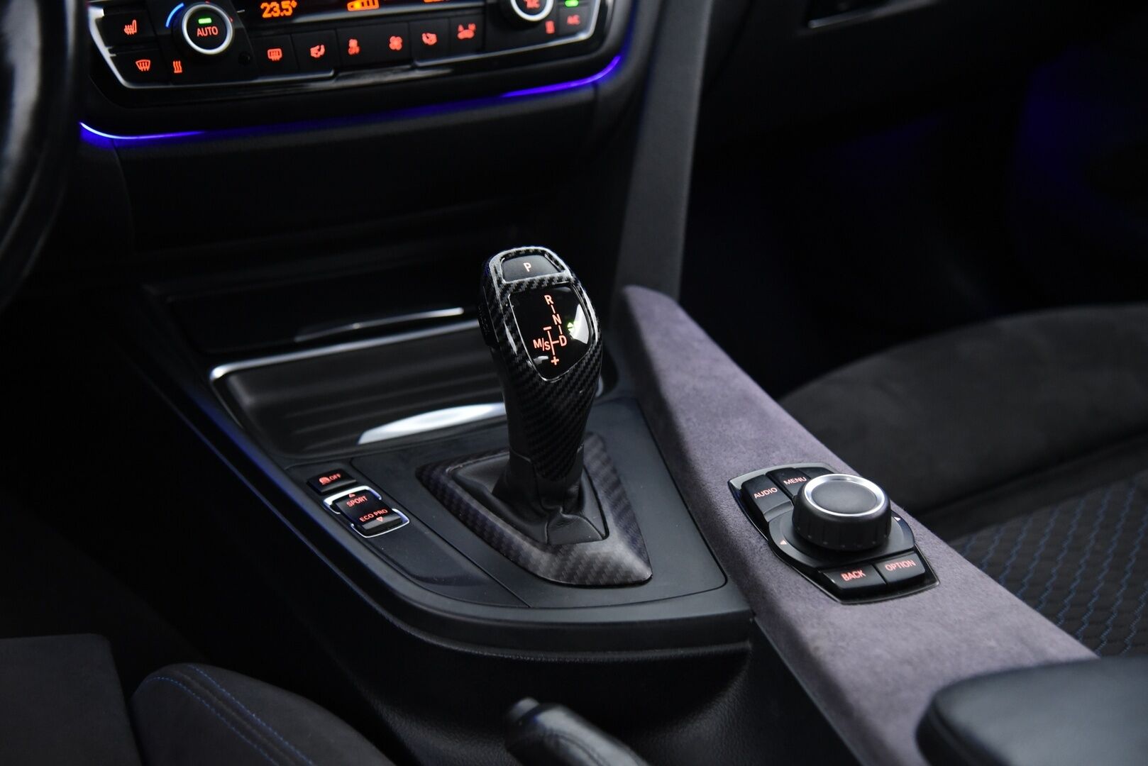 BMW 428 2014 F32 Coupe 428i TwinPower Turbo A xDrive M-Sport Aut * Koukku / P. kamera / Xenon / Vakkari / Suomi-auto * - Adaptiivinen M-alusta / Hyvällä huoltohistorialla / 2x renkaat&vanteet