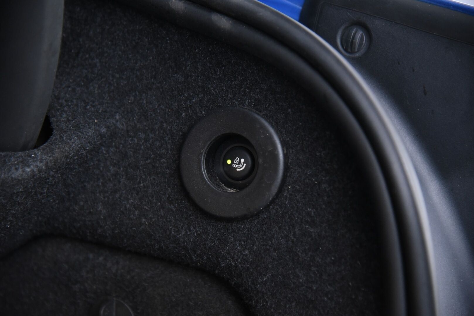 BMW 428 2014 F32 Coupe 428i TwinPower Turbo A xDrive M-Sport Aut * Koukku / P. kamera / Xenon / Vakkari / Suomi-auto * - Adaptiivinen M-alusta / Hyvällä huoltohistorialla / 2x renkaat&vanteet