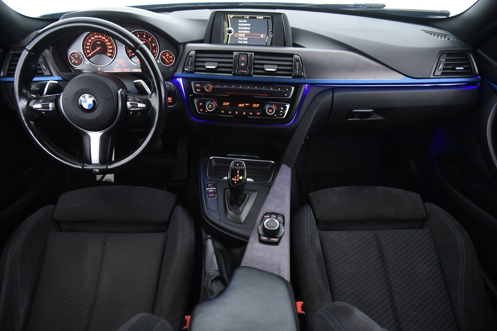 BMW 428 2014 F32 Coupe 428i TwinPower Turbo A xDrive M-Sport Aut * Koukku / P. kamera / Xenon / Vakkari / Suomi-auto * - Adaptiivinen M-alusta / Hyvällä huoltohistorialla / 2x renkaat&vanteet