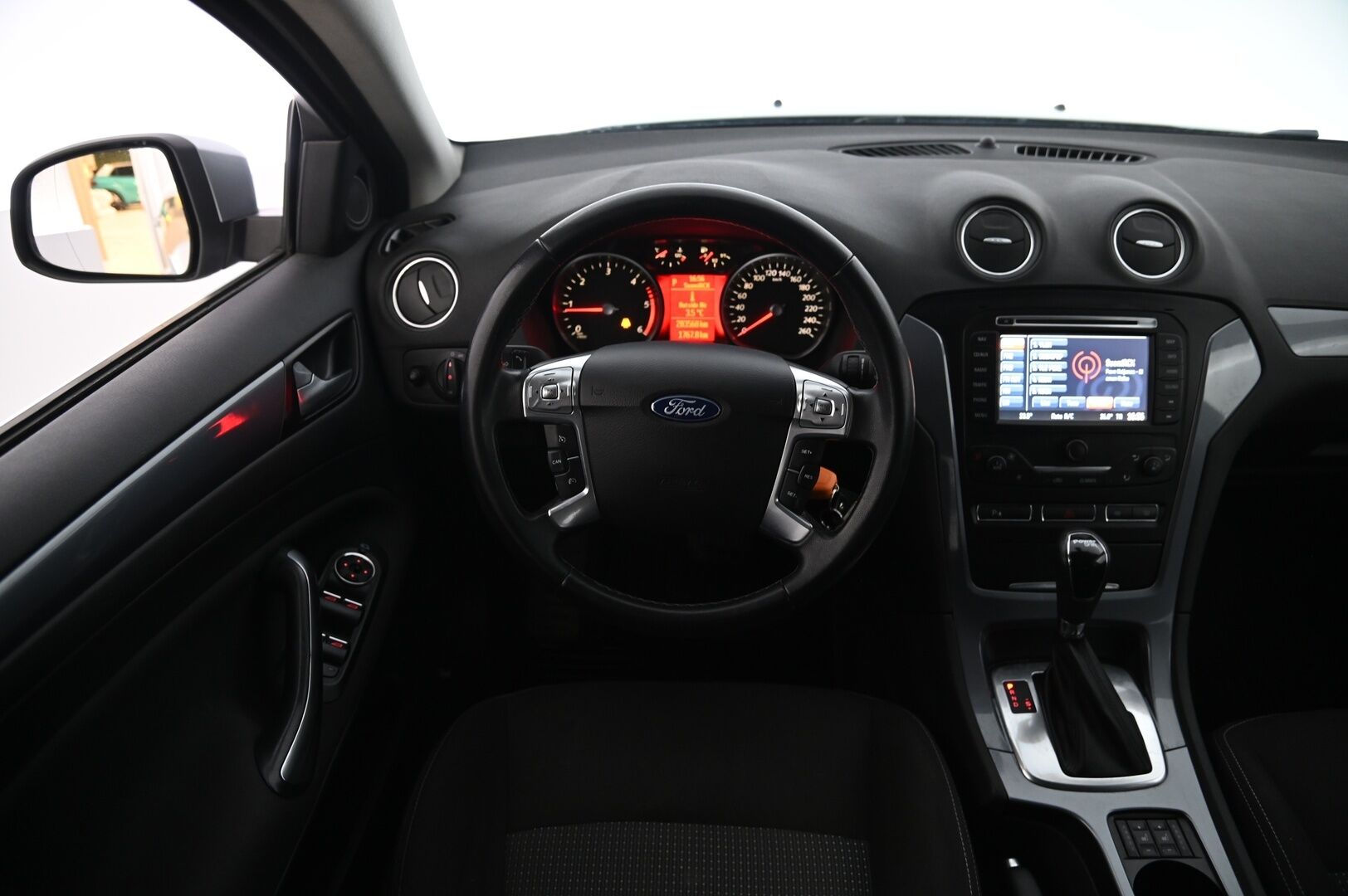 Ford Mondeo 2014 2,0 TDCi 140hv PowerShift YritysOutlet - Myydään vain yrityksille - YritysOutlet - Myydään vain yrityksille