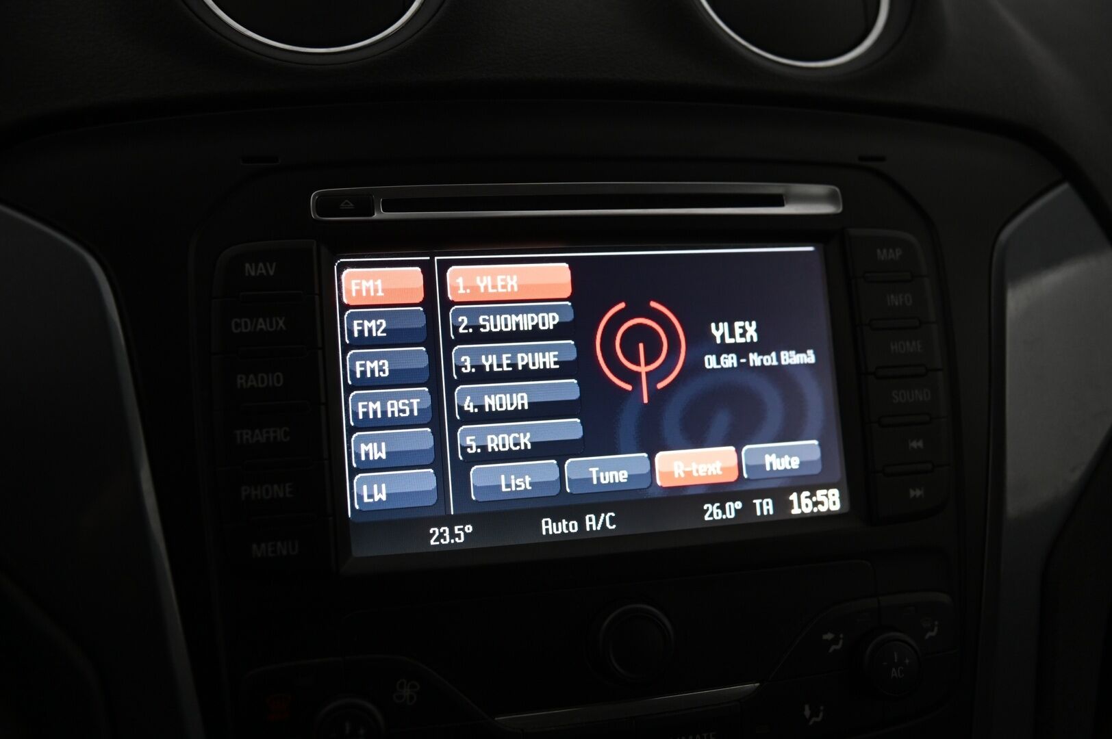 Ford Mondeo 2014 2,0 TDCi 140hv PowerShift YritysOutlet - Myydään vain yrityksille - YritysOutlet - Myydään vain yrityksille