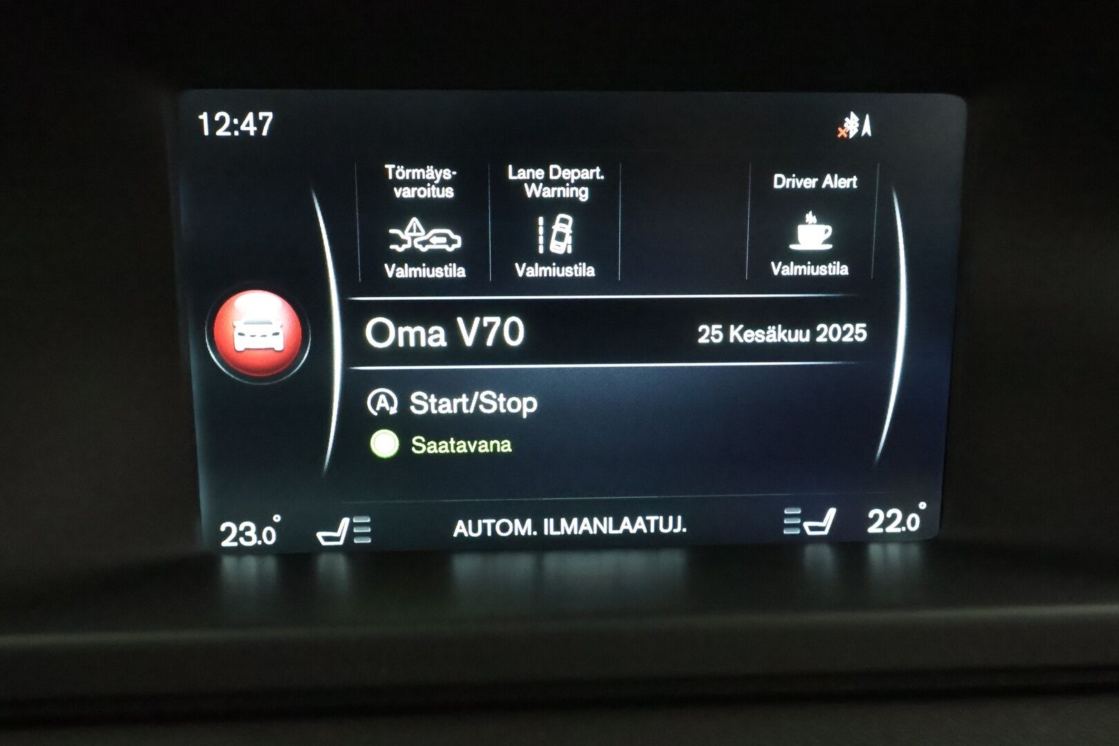 Volvo V70 2015 D4 Summum aut **Webasto / Muistipenkki / Adapt.vakkari / BLIS / Nahkapenkit / P.tutkat / Navi / KeylessGo** - Suomi-auto / Kahdet renkaat aluvanteilla / Sähköluukku