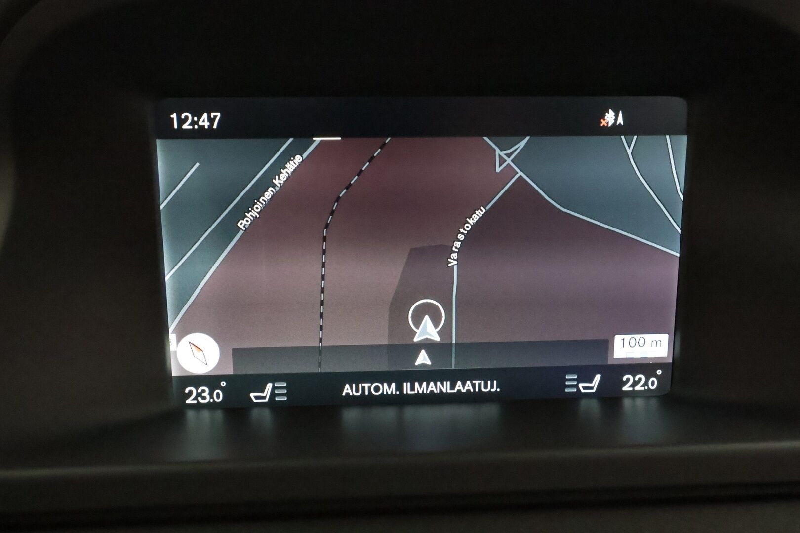 Volvo V70 2015 D4 Summum aut **Webasto / Muistipenkki / Adapt.vakkari / BLIS / Nahkapenkit / P.tutkat / Navi / KeylessGo** - Suomi-auto / Kahdet renkaat aluvanteilla / Sähköluukku