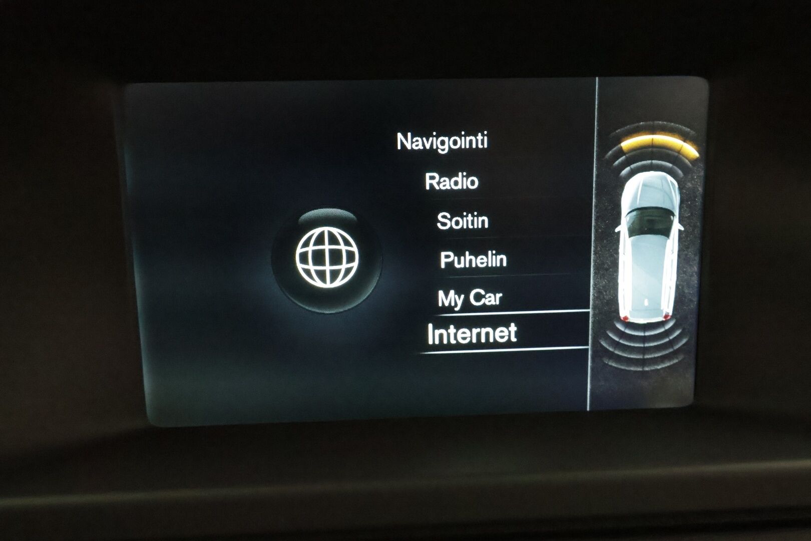 Volvo V70 2015 D4 Summum aut **Webasto / Muistipenkki / Adapt.vakkari / BLIS / Nahkapenkit / P.tutkat / Navi / KeylessGo** - Suomi-auto / Kahdet renkaat aluvanteilla / Sähköluukku