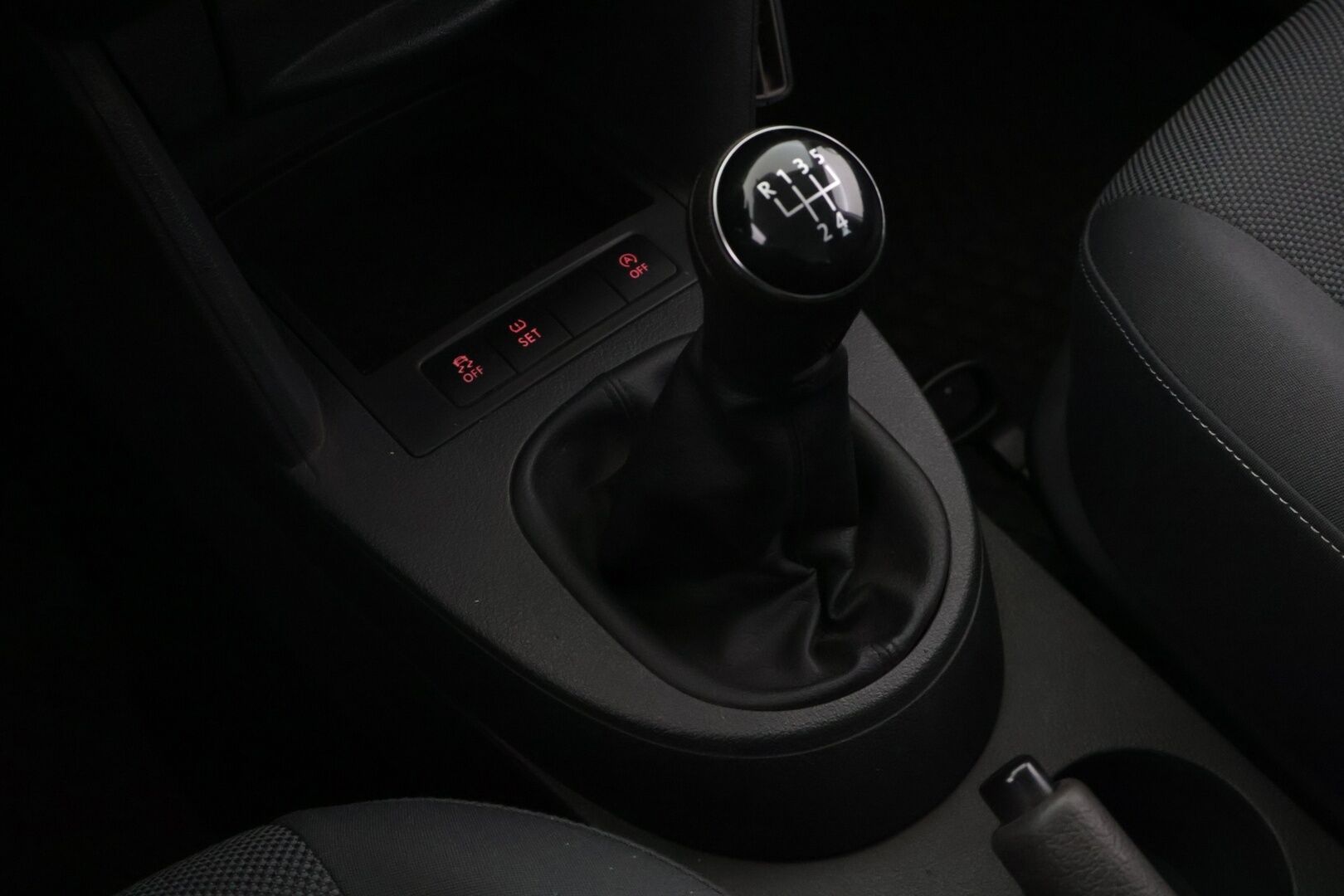 Volkswagen Caddy Maxi 2015 Trendline Family 1,6 TDI 75 kW BlueMotion Technology 7-paik **Vakkari / Lohkolämmitin / Radio / Penkinlämmittimet** - 7 paikkainen / Vähn ajettu / 1.Om Suomi-auto / Ilmainen kotiintoimitus - HULLUT JOULUT KORKOTARJOUS 2,49% 