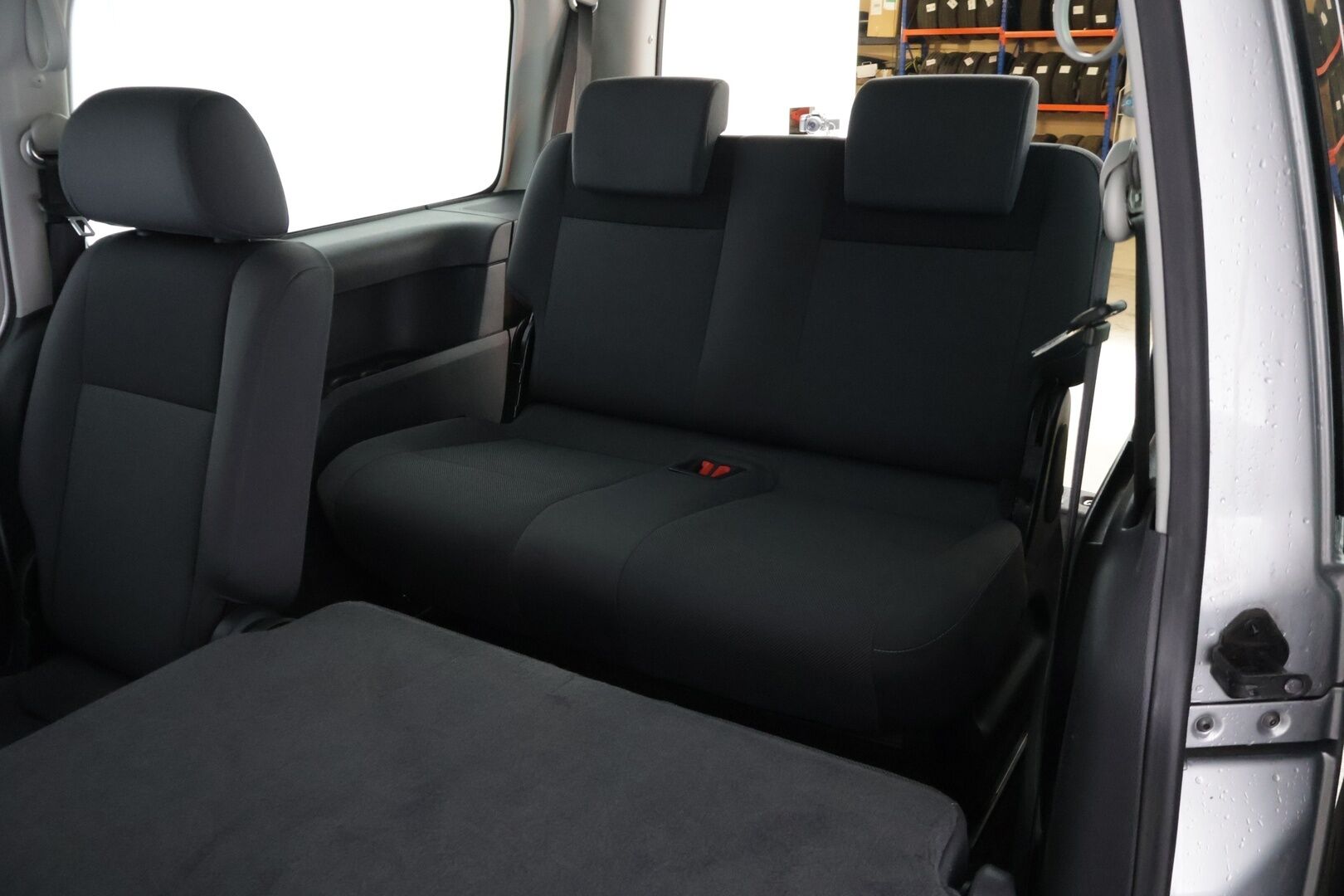 Volkswagen Caddy Maxi 2015 Trendline Family 1,6 TDI 75 kW BlueMotion Technology 7-paik **Vakkari / Lohkolämmitin / Radio / Penkinlämmittimet** - 1.Om Suomi-auto / Ilmainen kotiintoimitus