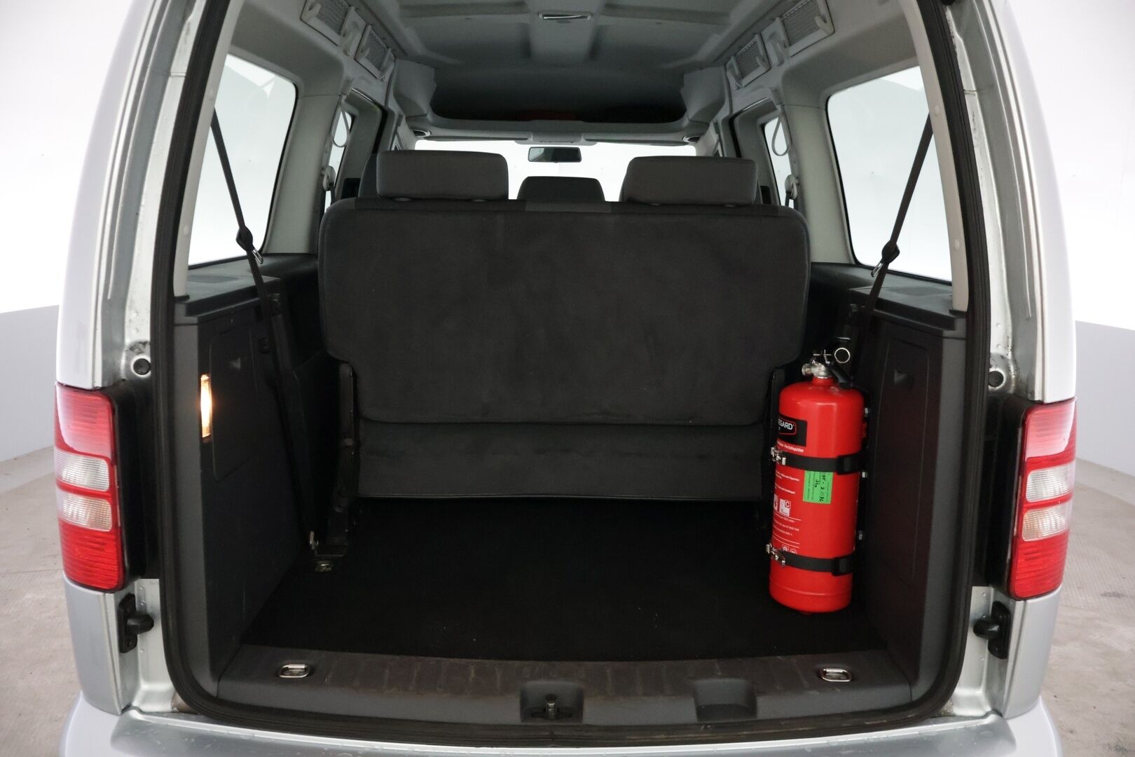 Volkswagen Caddy Maxi 2015 Trendline Family 1,6 TDI 75 kW BlueMotion Technology 7-paik **Vakkari / Lohkolämmitin / Radio / Penkinlämmittimet** - Alvillinen / 7 paikkainen / Vähän ajettu / 1.Om Suomi-auto / Ilmainen kotiintoimitus