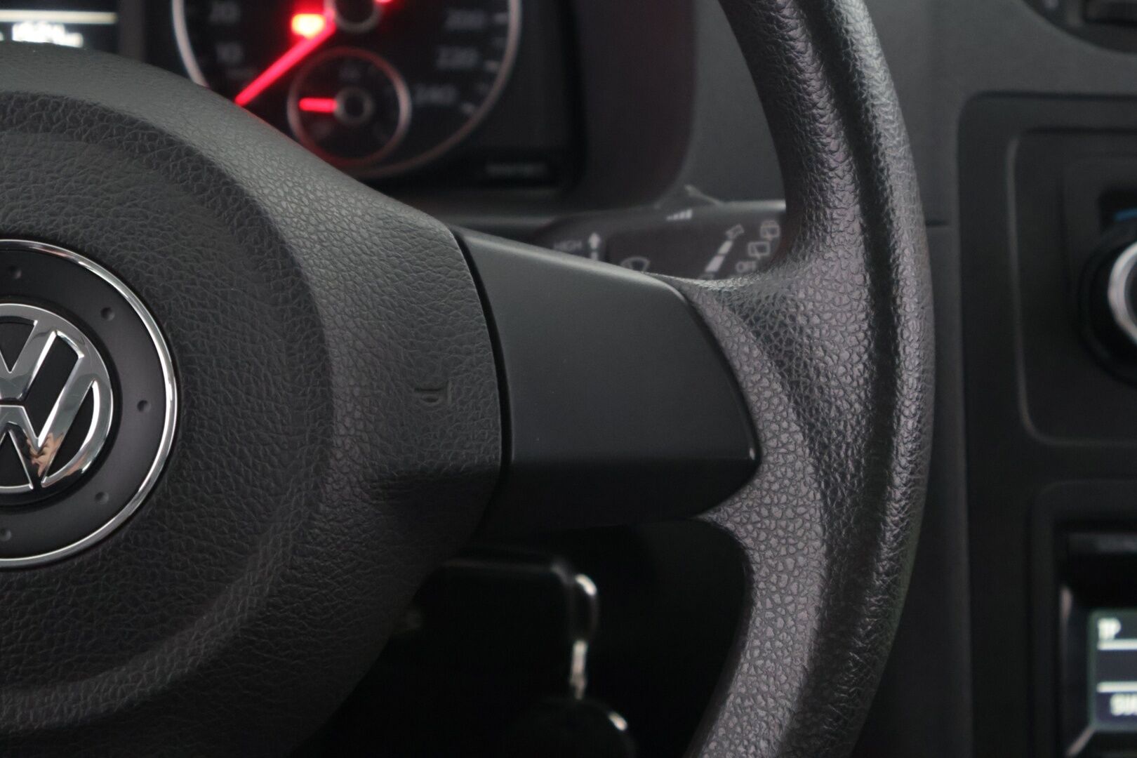 Volkswagen Caddy Maxi 2015 Trendline Family 1,6 TDI 75 kW BlueMotion Technology 7-paik **Vakkari / Lohkolämmitin / Radio / Penkinlämmittimet** - Alvillinen / 7 paikkainen / Vähän ajettu / 1.Om Suomi-auto / Ilmainen kotiintoimitus