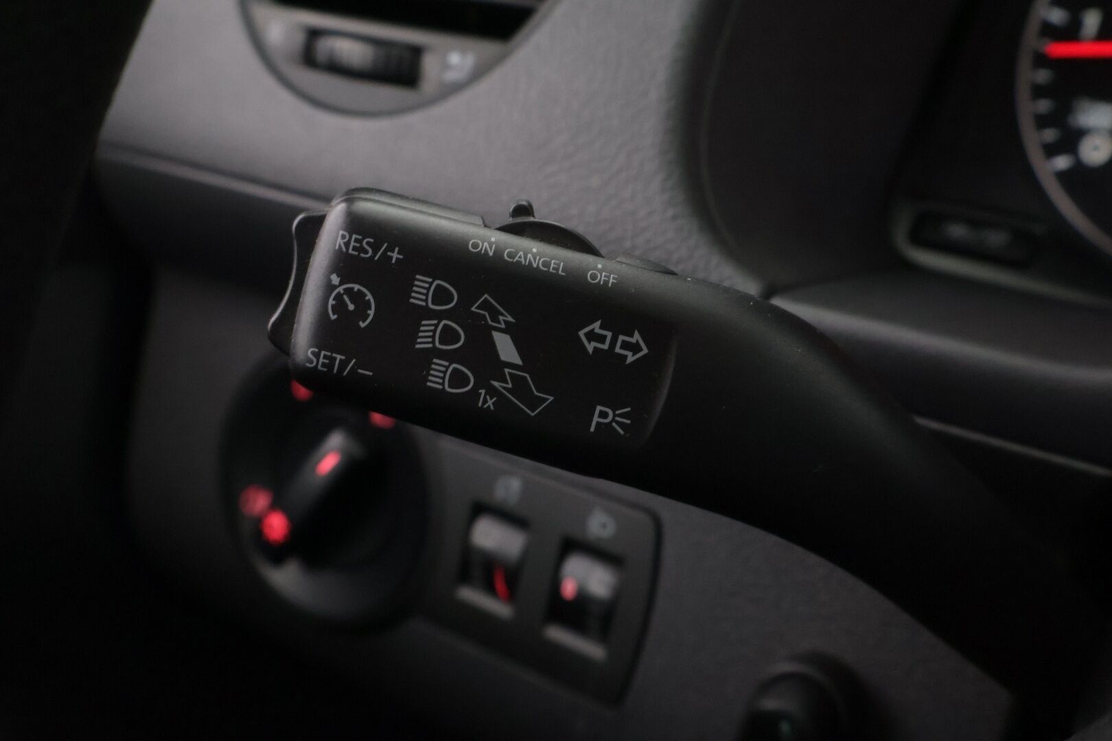 Volkswagen Caddy Maxi 2015 Trendline Family 1,6 TDI 75 kW BlueMotion Technology 7-paik **Vakkari / Lohkolämmitin / Radio / Penkinlämmittimet** - Alvillinen / 7 paikkainen / Vähän ajettu / 1.Om Suomi-auto / Ilmainen kotiintoimitus