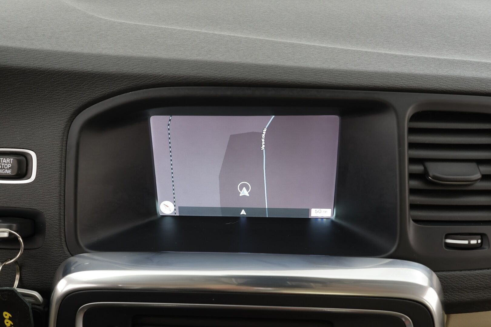 Volvo S60 2015 D4 Business aut * Suomi-auto / Vakkari / P.tutka / Navi / Xenon / Vaaleat nahat / Webasto / Digimittaristo / Kaarrevalot * - Kahdet renkaat aluvanteilla - HULLUT BLACKWEEK JATKOT - KORKOTARJOUS 2,49%