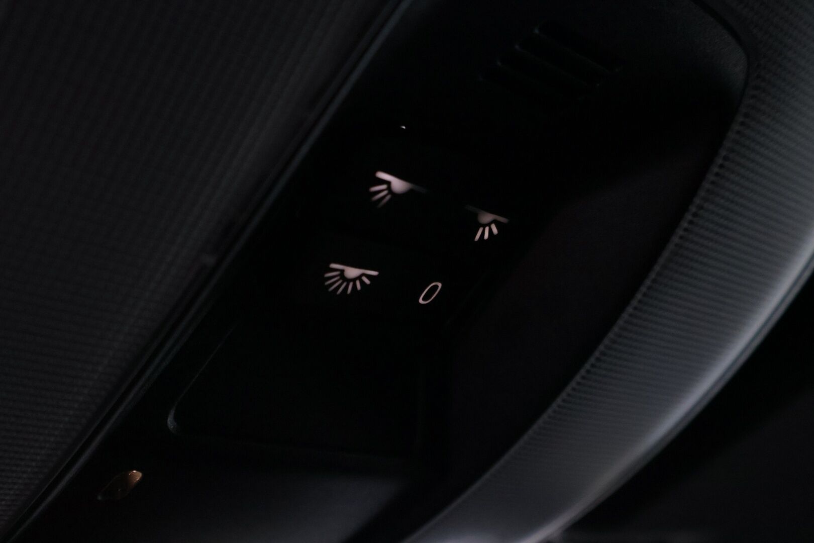 Volvo V60 2015 D2 Business Edition aut - | Vakkari | Webasto | Tutka | Xenon | Hyvin huollettu | Juuri katsastettu | Kahdet hyväkuntoiset renkaat |