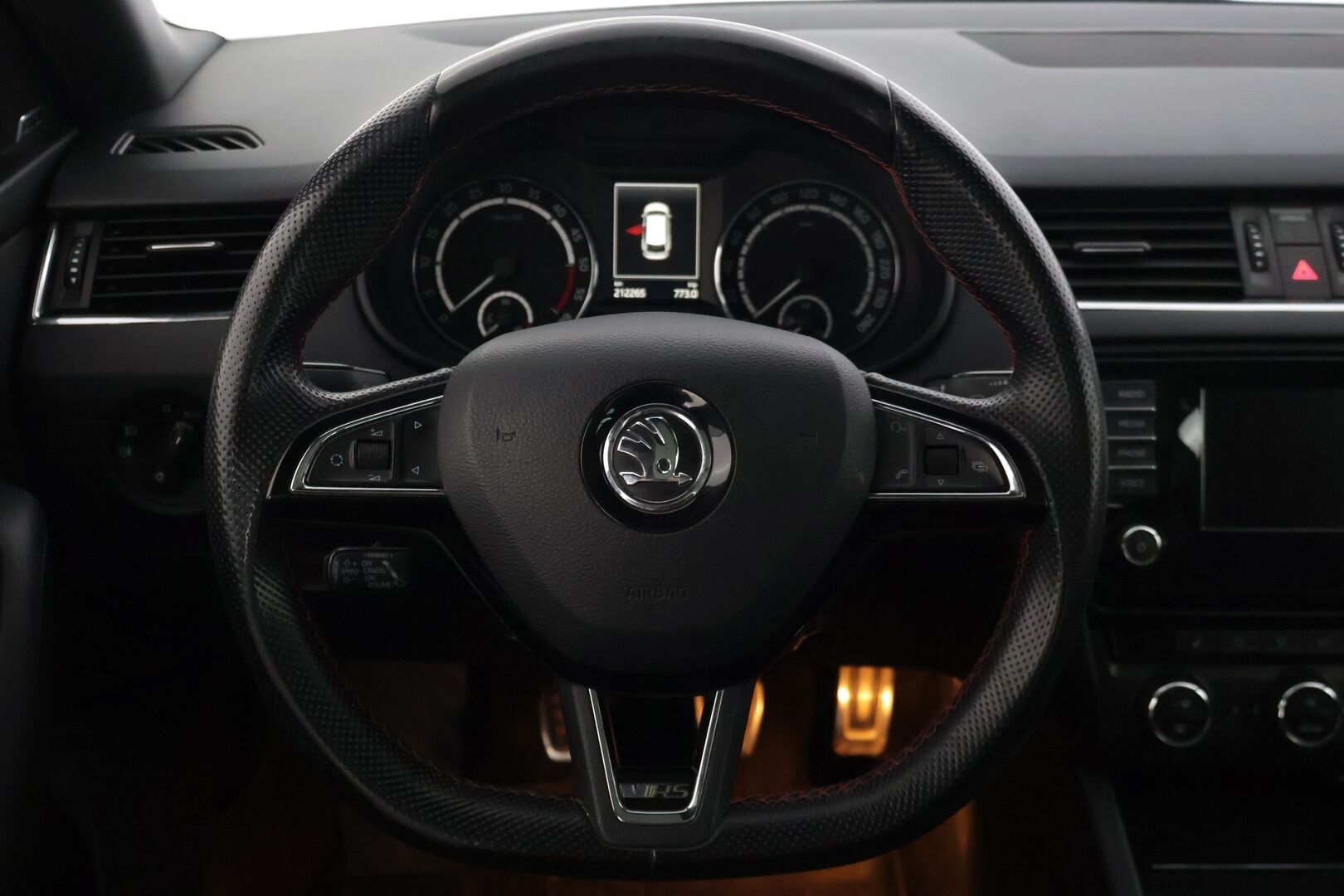 Skoda Octavia 2014 Combi 2,0 TDI RS * Webasto / P.Tutka / Vakkari / KeylessGo * - *Suomi-auto / Webasto / 2x renkaat / Nahkasisusta / Panoraama *