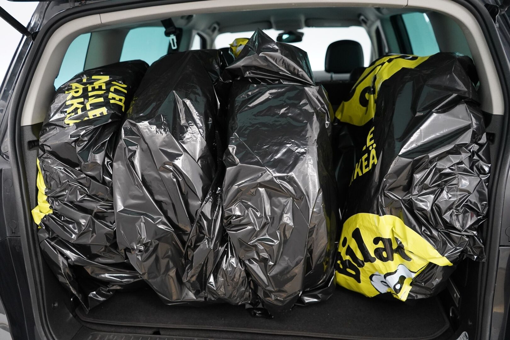 Opel Zafira Tourer 2014 2.0 CDTI Cosmo 121kW AT6 *Webasto / Koukku / Kamera / Vakkari / Ratinlämmitin* - Suomi-Auto / Kahdet vanteet / 2700€ huolto tehty!