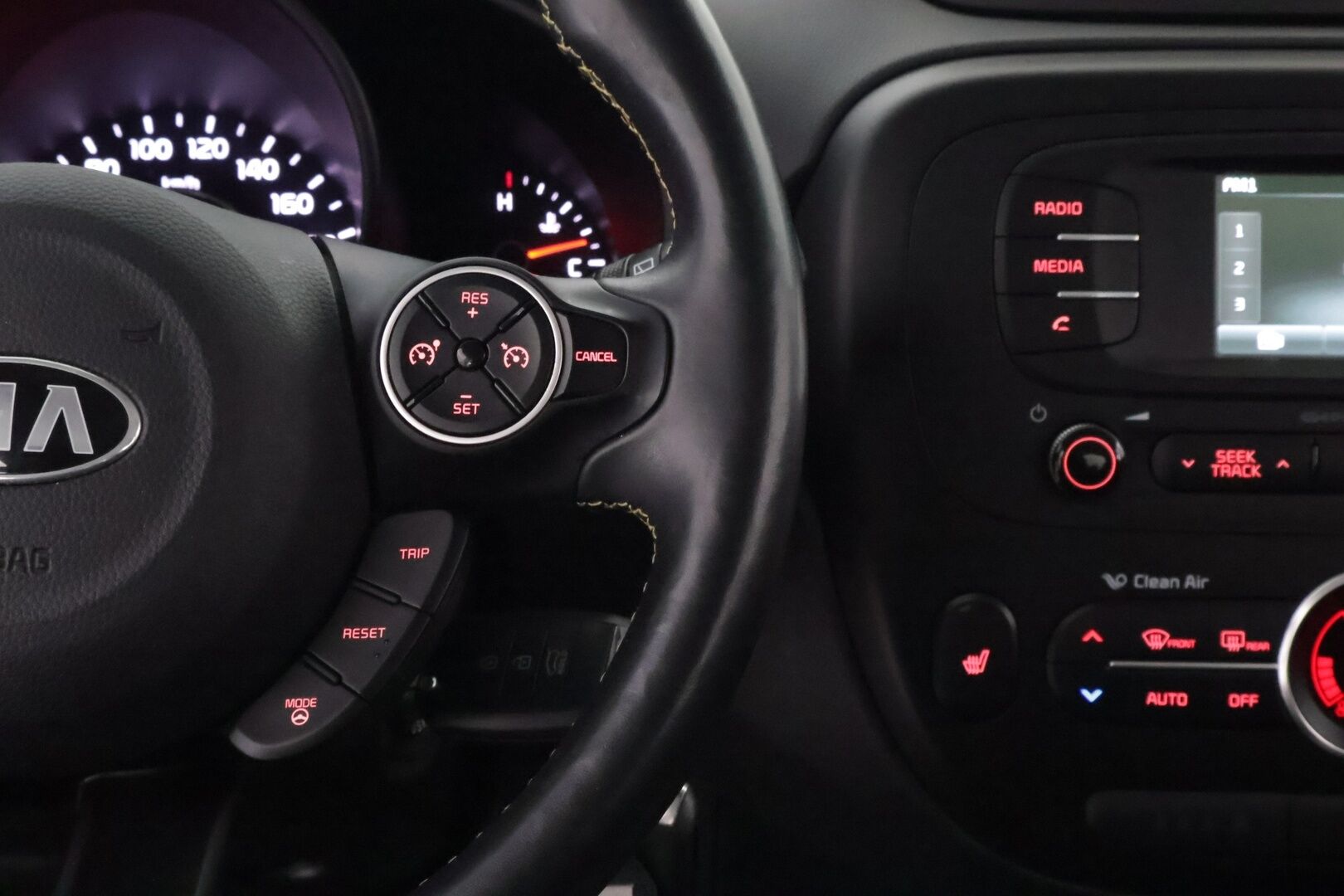 Kia Soul 2015 1,6 Funk A/T * Suomiauto / Peruutuskamera / Vakkari / Ratinlämmitys / Bluetooth - Kahdet hyvät renkaat aluvantein / Juuri tullut Tampereelle!