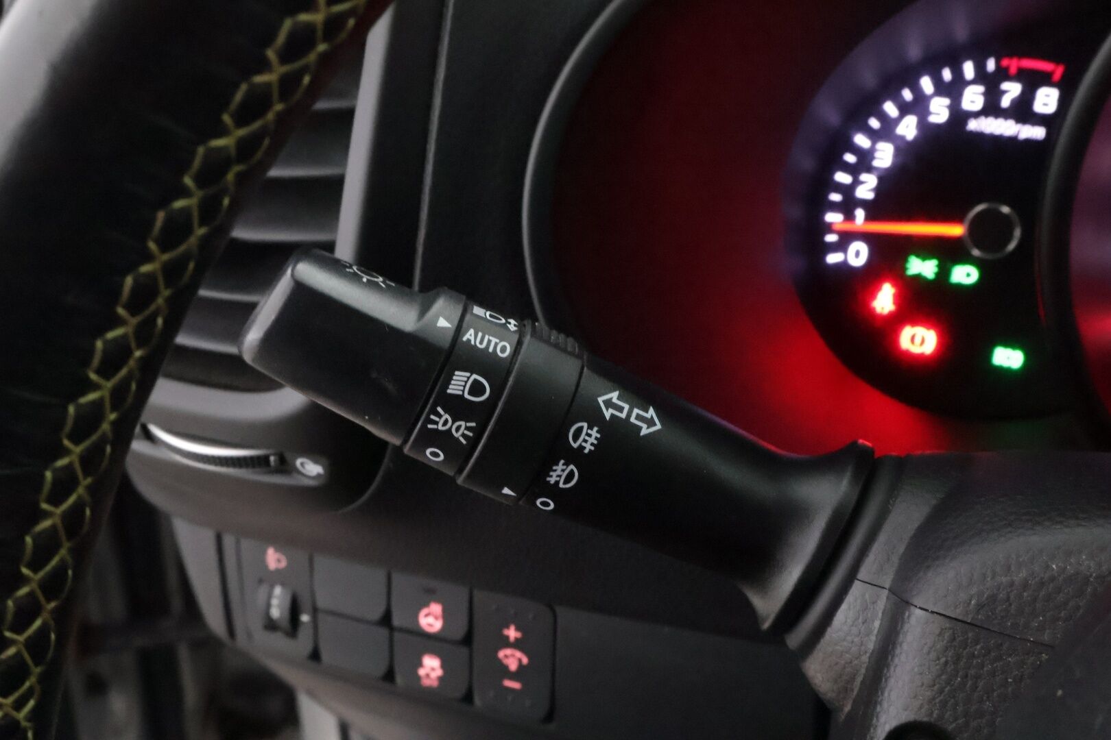 Kia Soul 2015 1,6 Funk A/T * Suomiauto / Peruutuskamera / Vakkari / Ratinlämmitys / Bluetooth - Kahdet hyvät renkaat aluvantein / Juuri tullut Tampereelle!