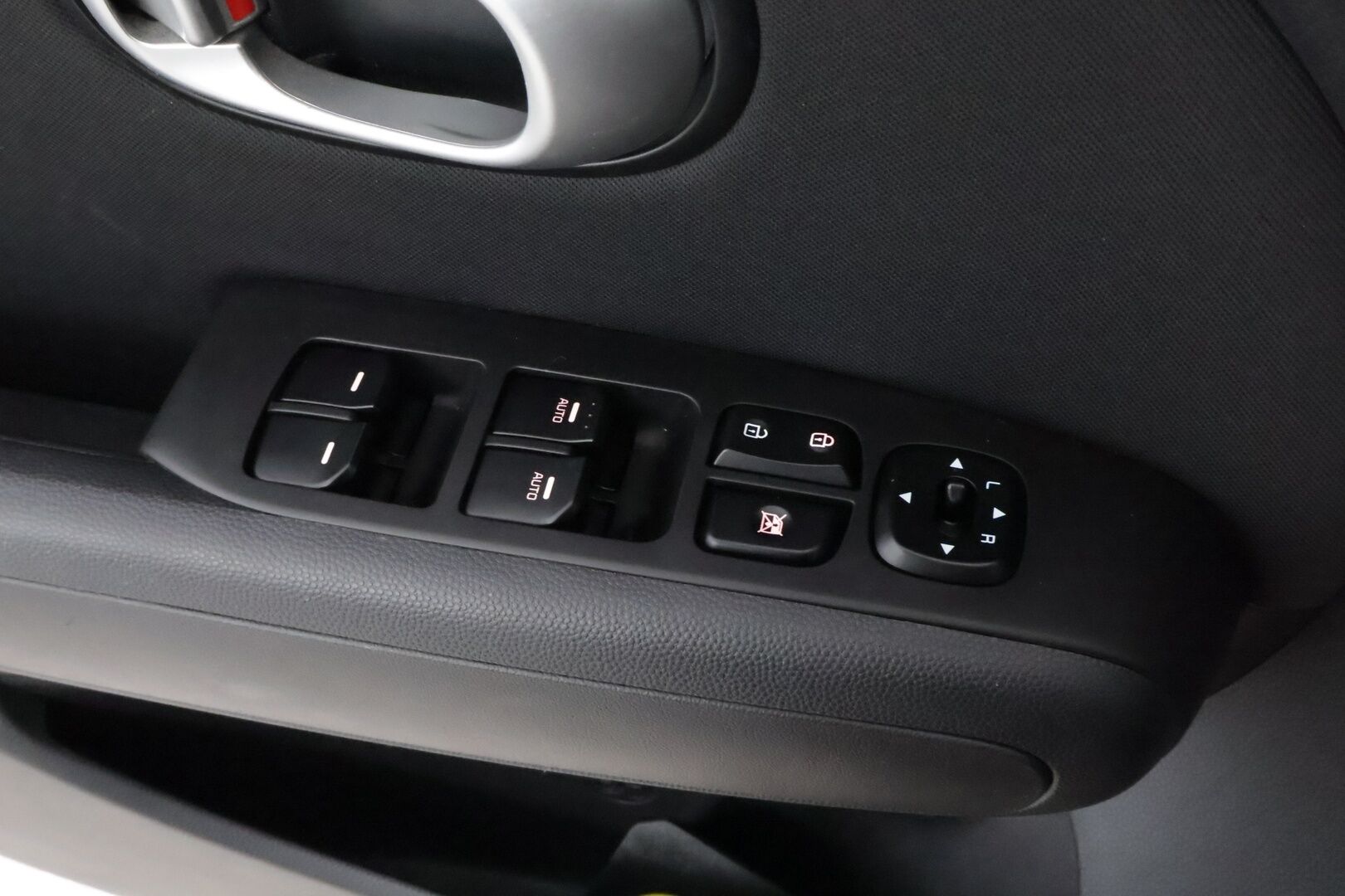 Kia Soul 2015 1,6 Funk A/T * Suomiauto / Peruutuskamera / Vakkari / Ratinlämmitys / Bluetooth - Kahdet hyvät renkaat aluvantein / Juuri tullut Tampereelle!